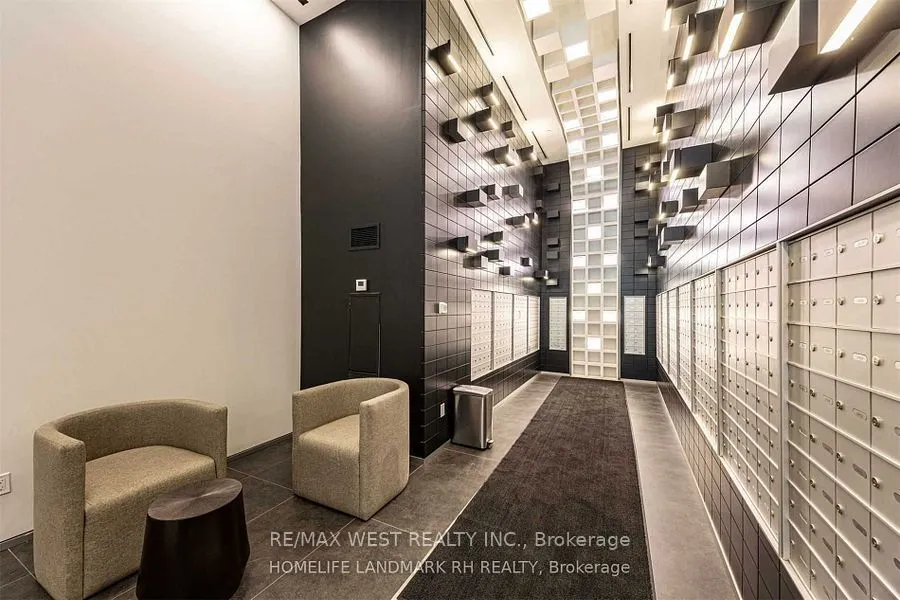 195 Redpath Avenue, #3312 St