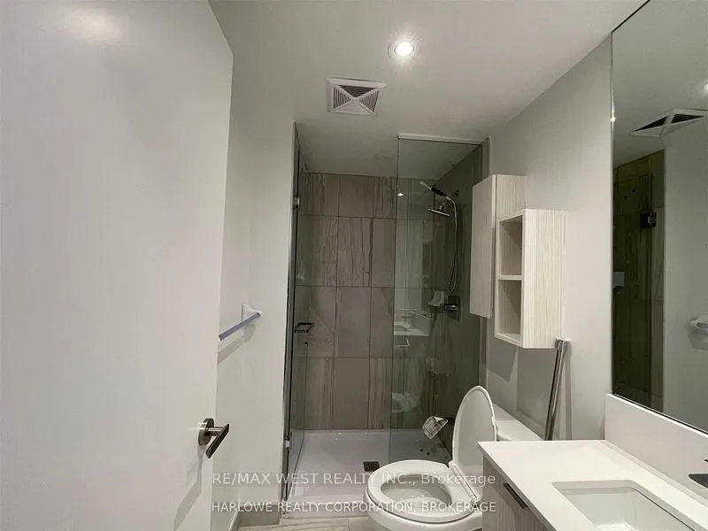 195 Redpath Avenue, #3312 St