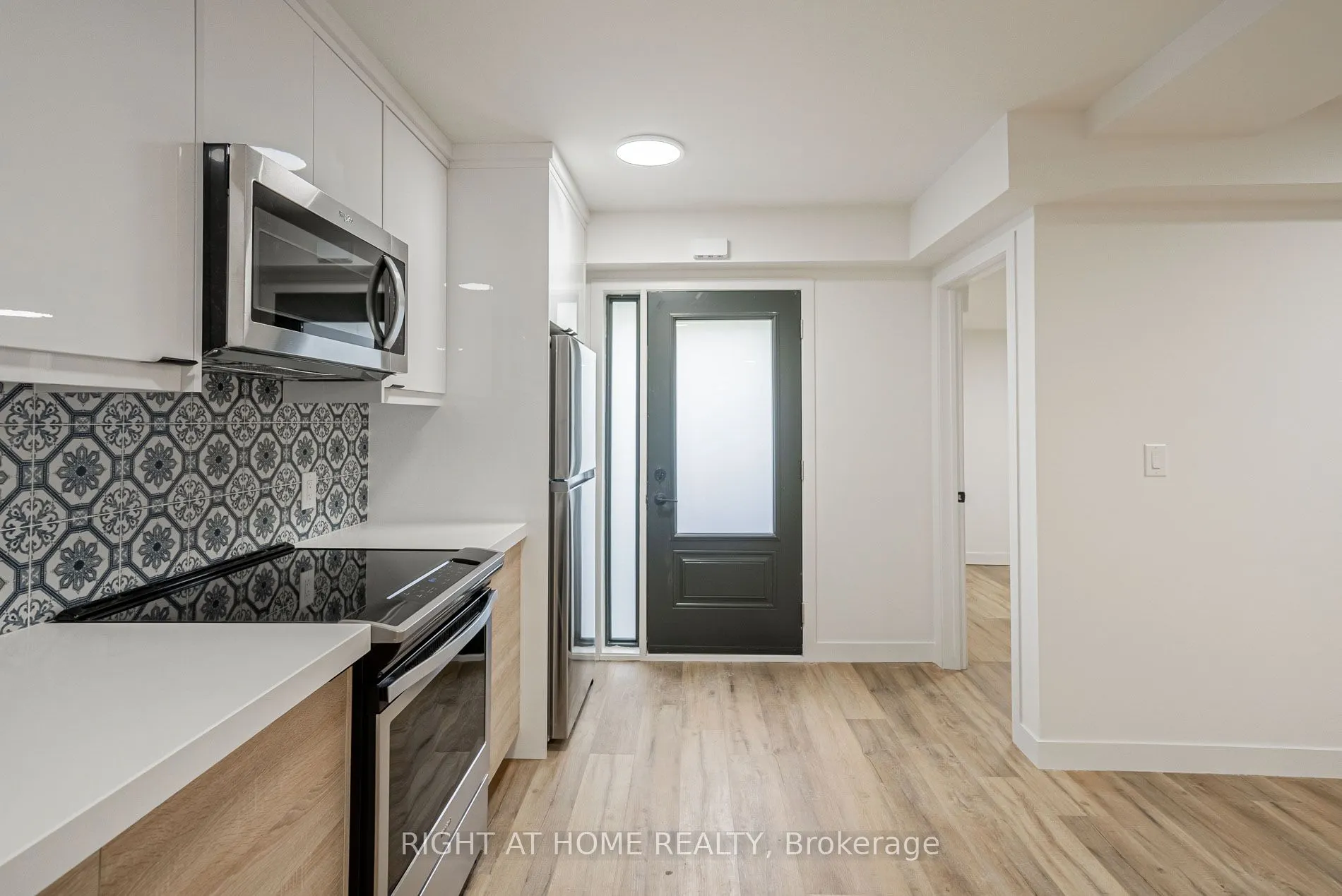 435 Grace Street, #1