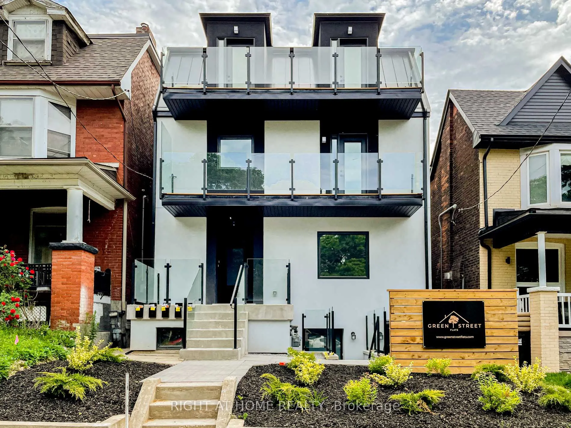 435 Grace Street, #1