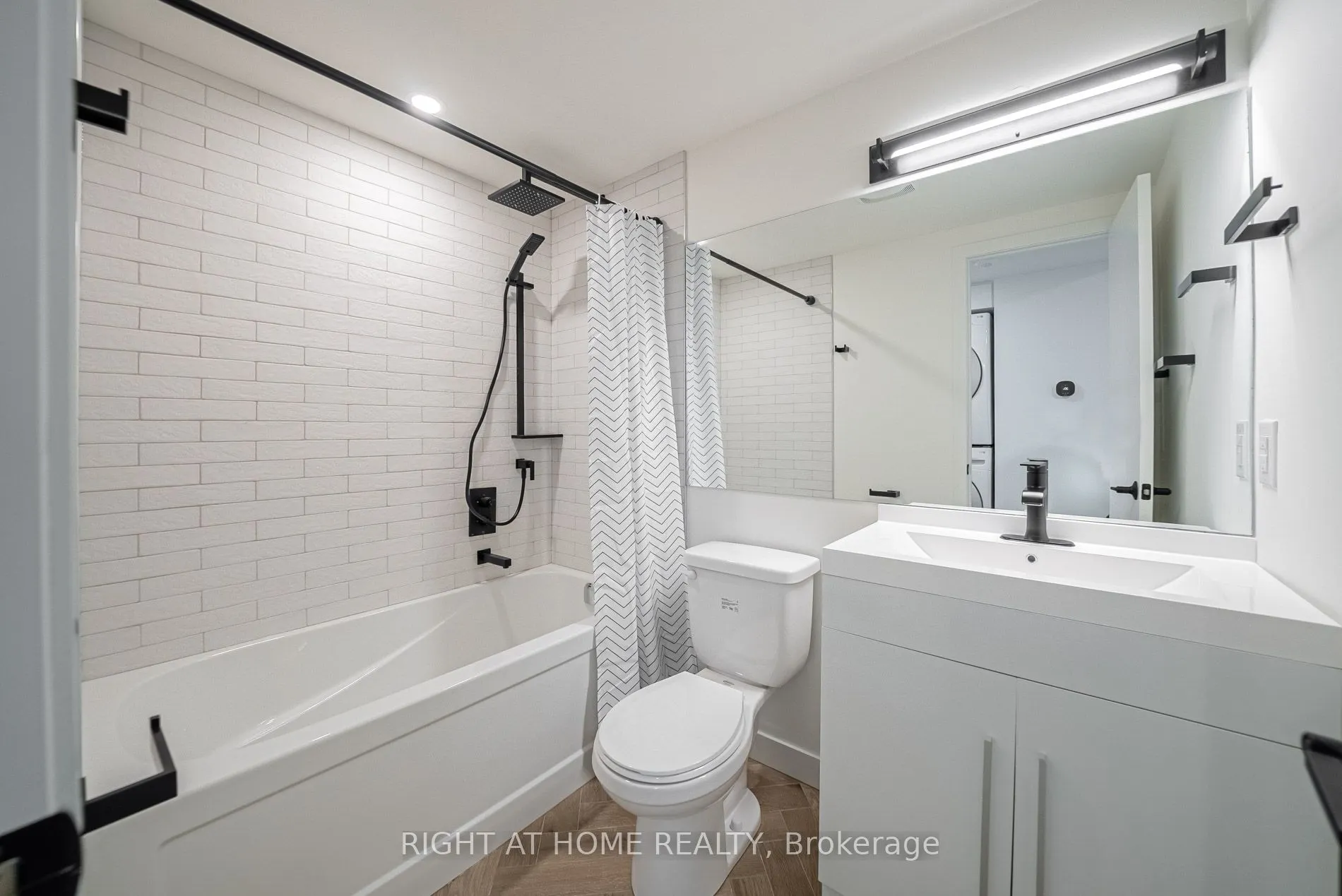 435 Grace Street, #1