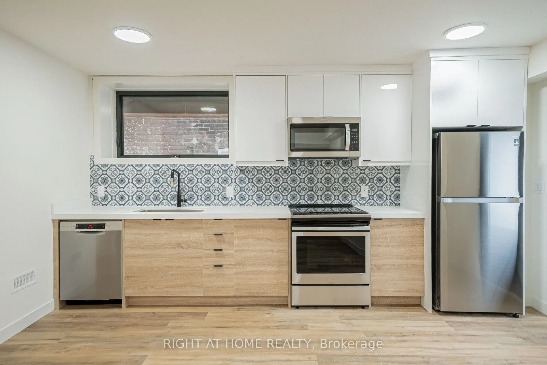 435 Grace Street, #1