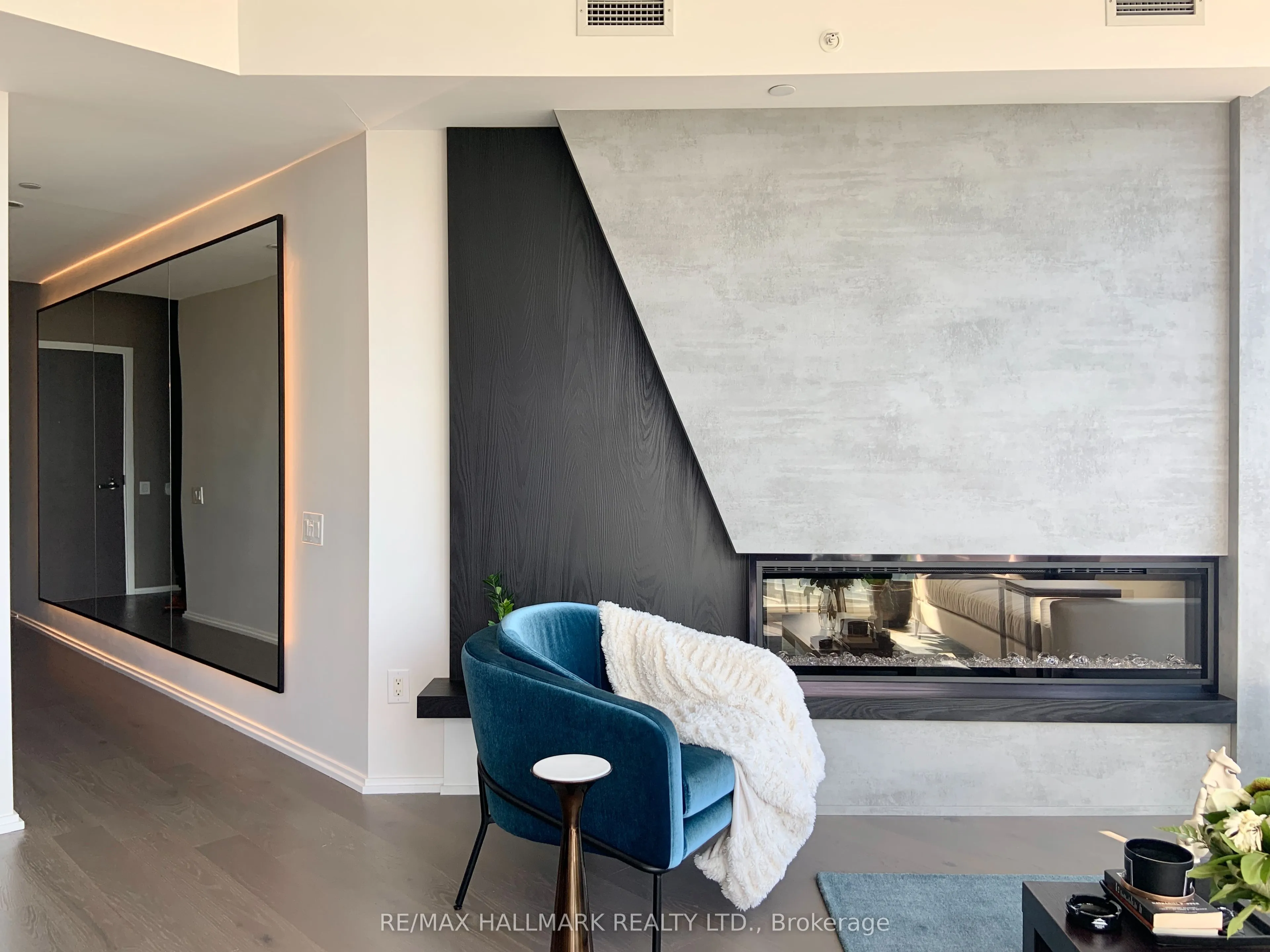 45 Charles Street E, #4915