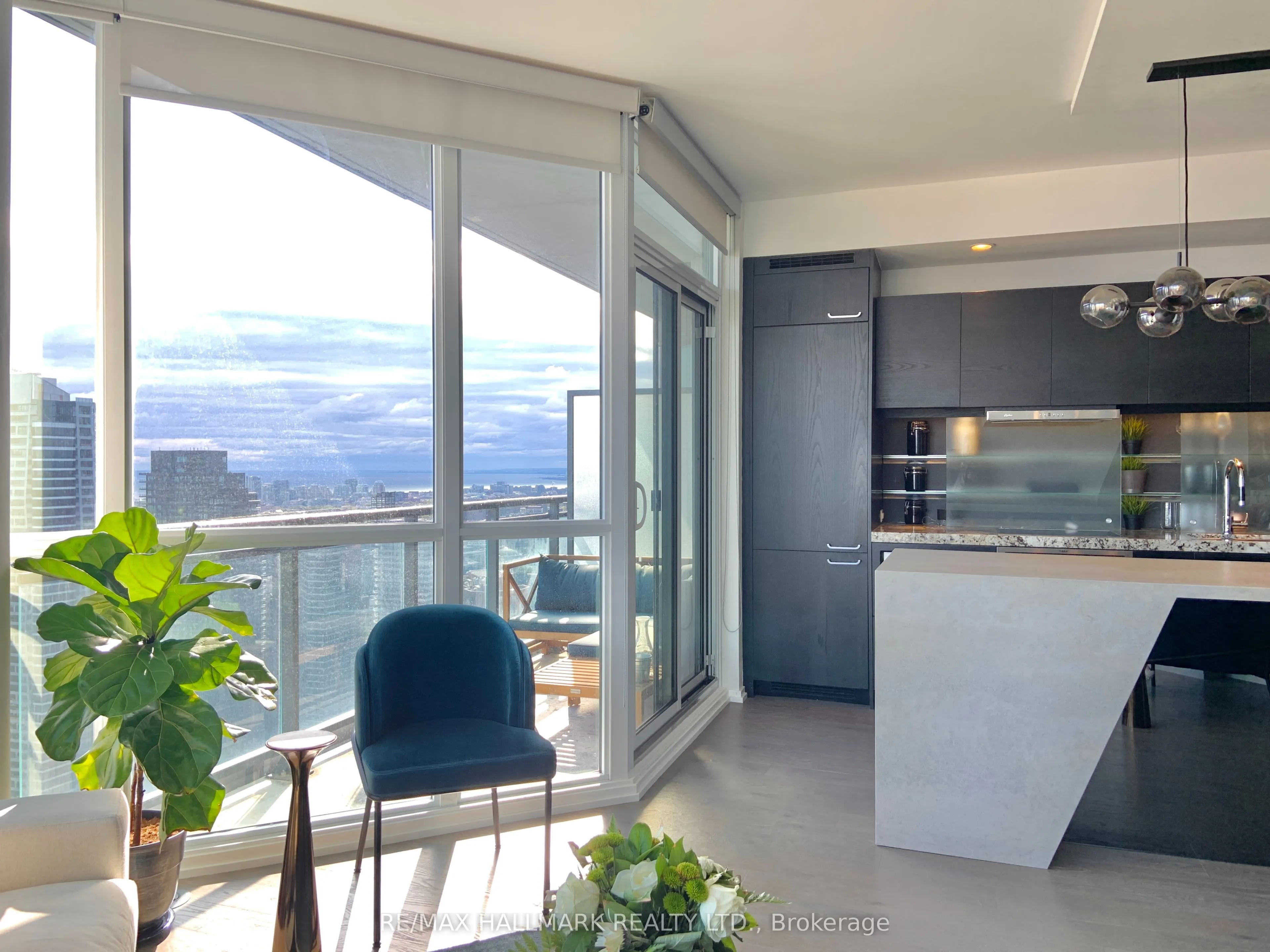 45 Charles Street E, #4915