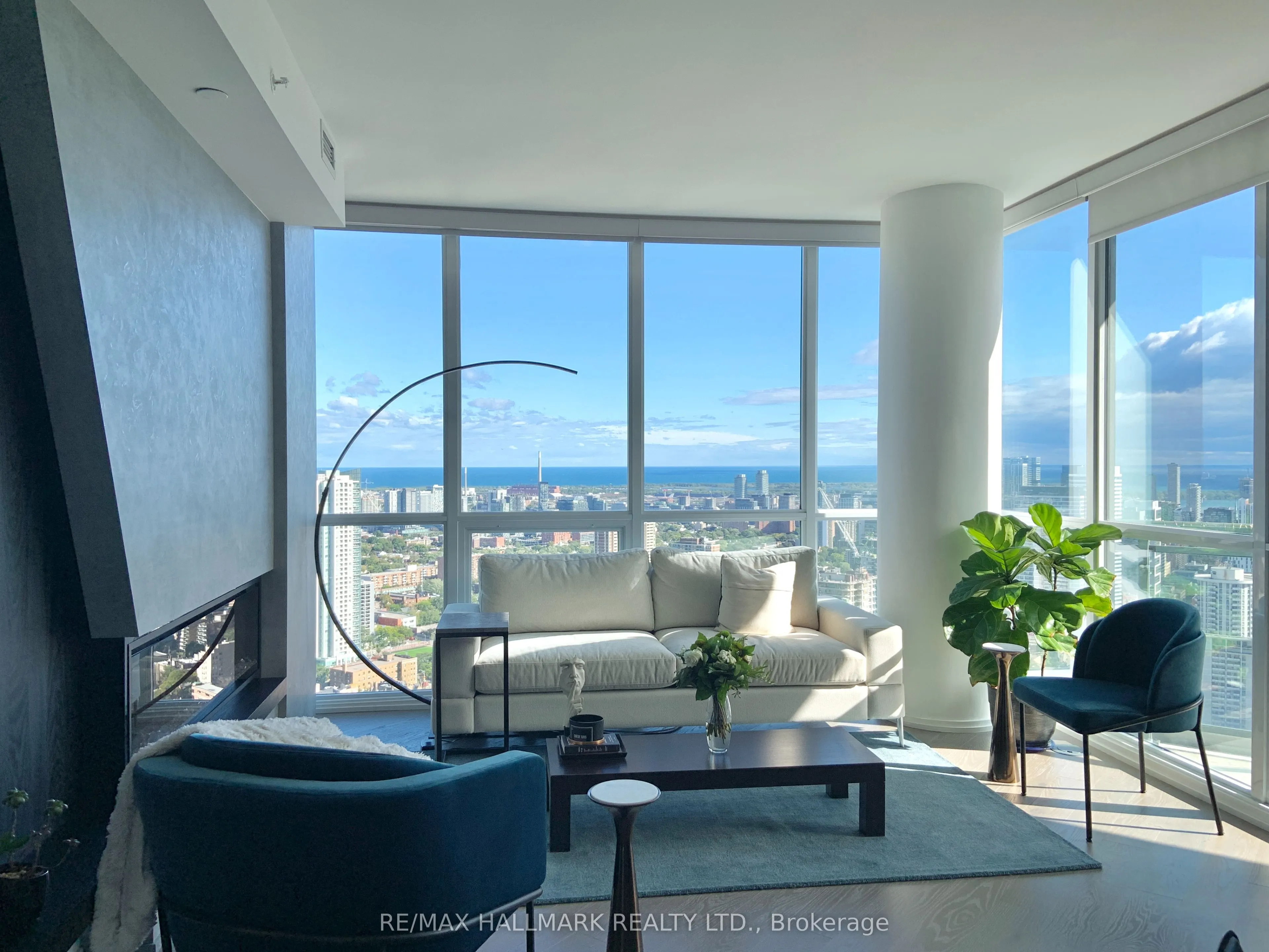 45 Charles Street E, #4915