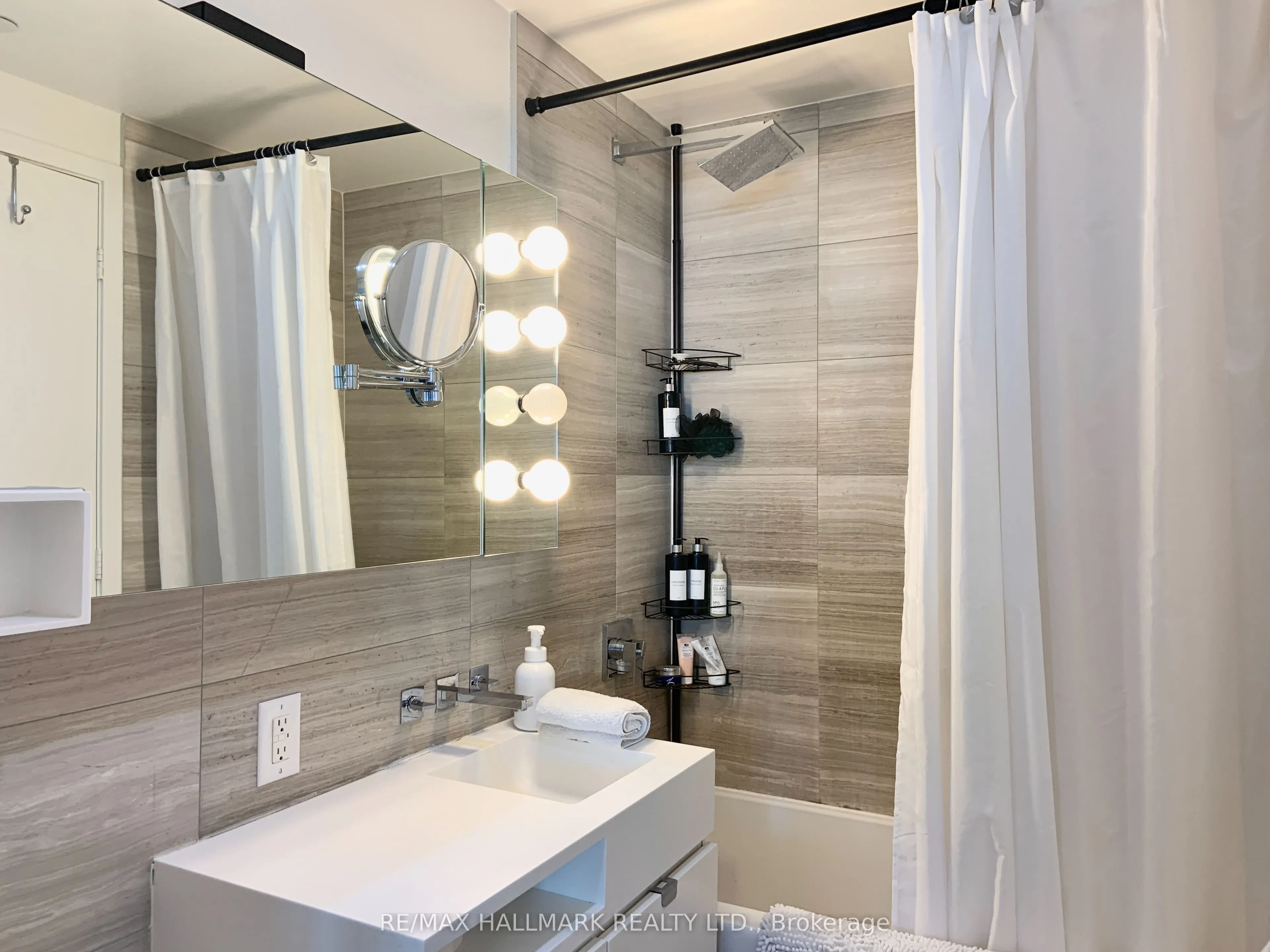 45 Charles Street E, #4915