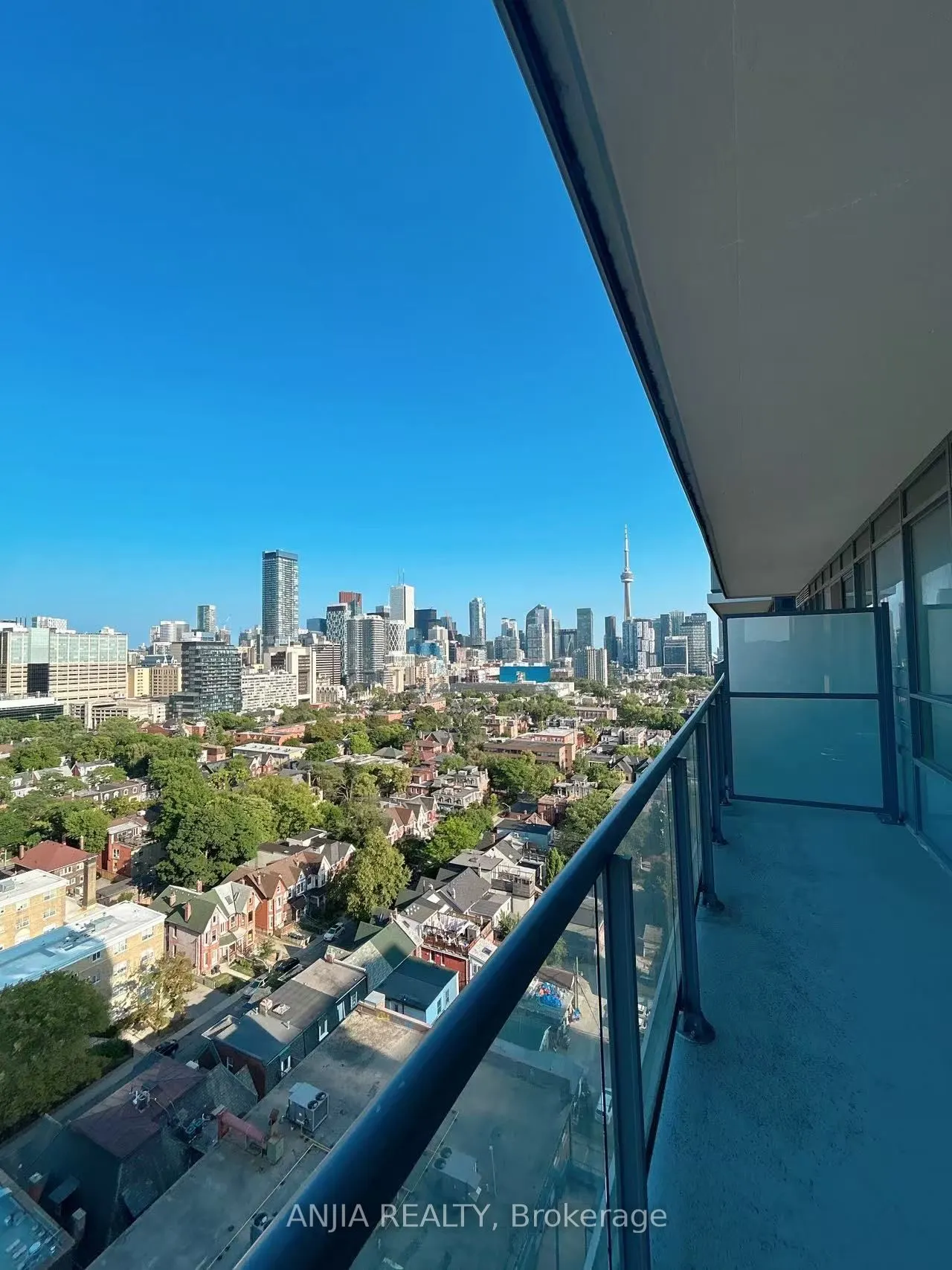 181 Huron Street, #Lph07