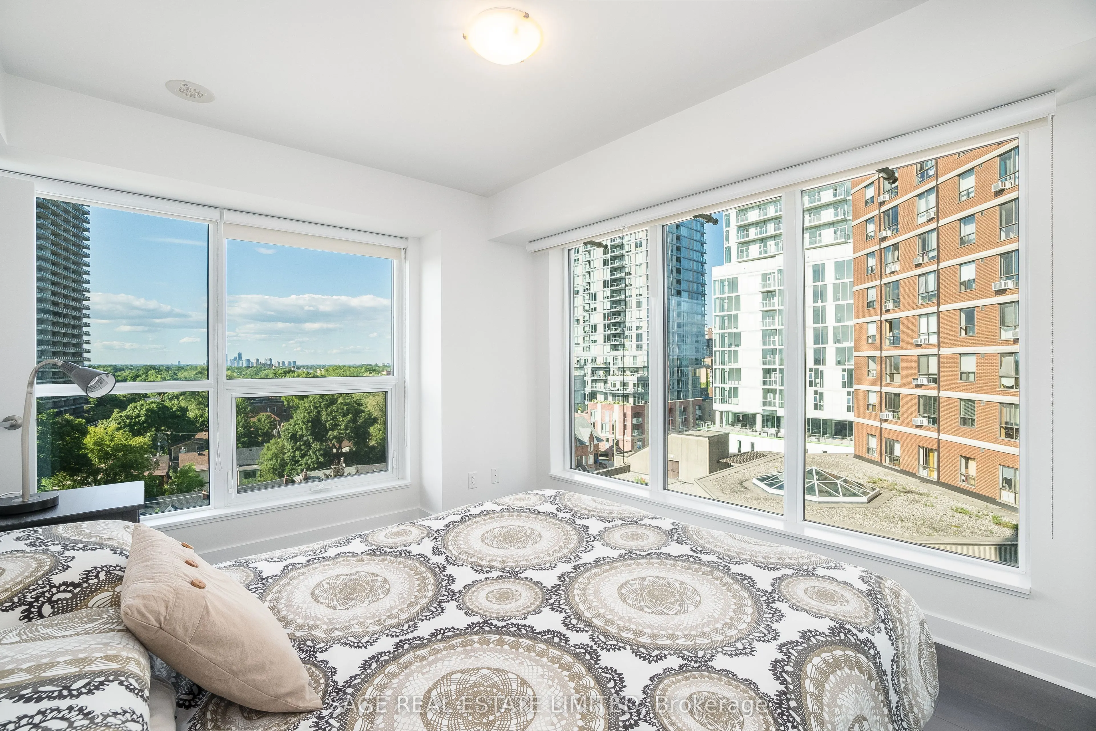 58 Orchard View Boulevard, #803