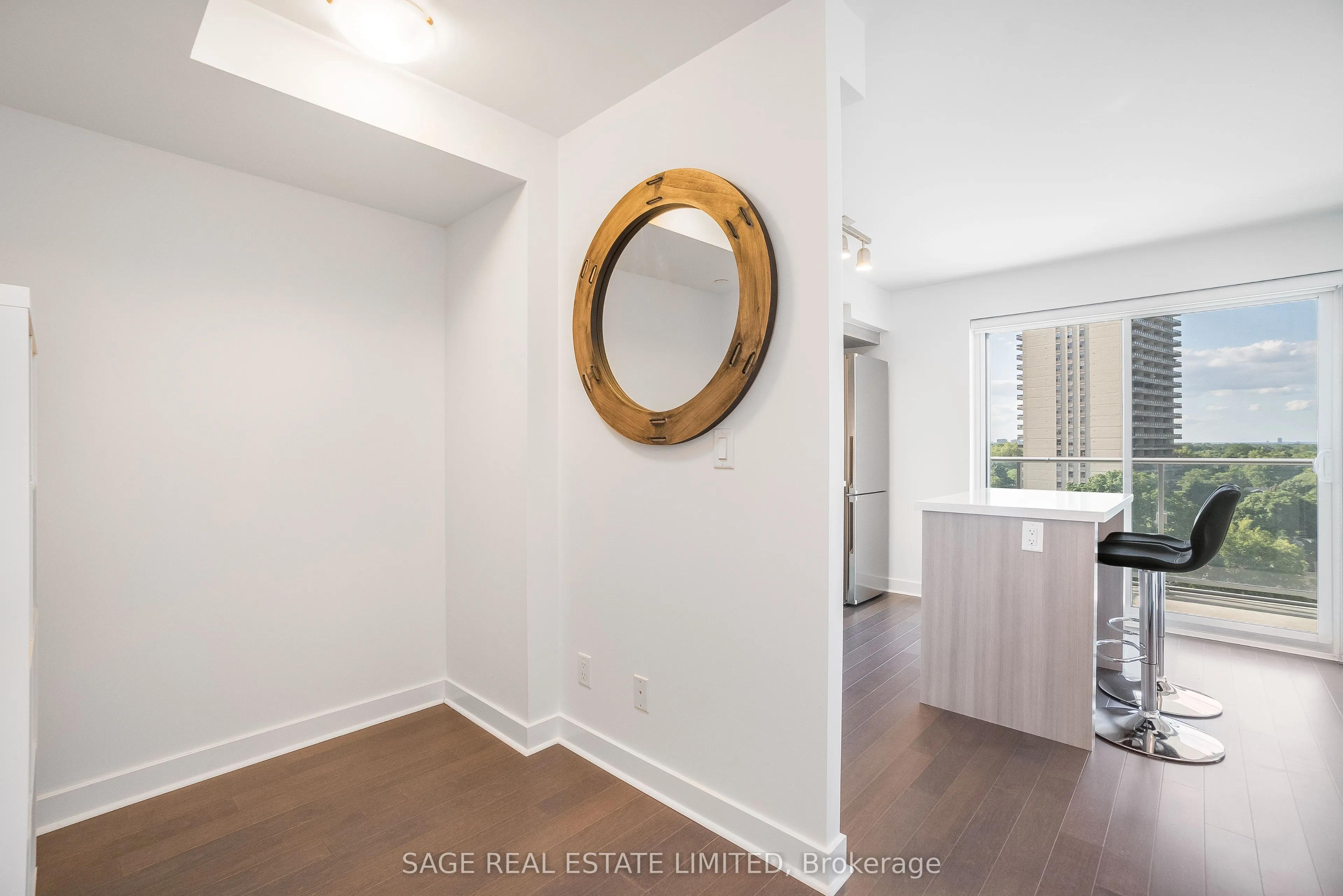 58 Orchard View Boulevard, #803