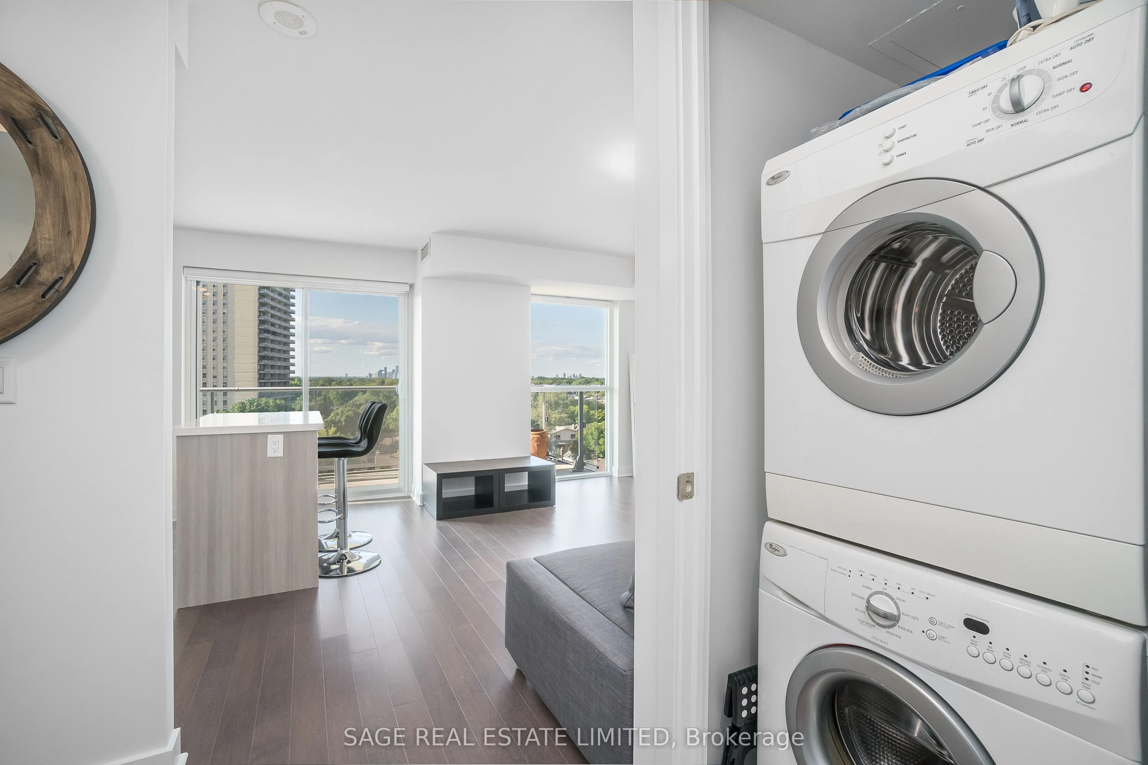 58 Orchard View Boulevard, #803