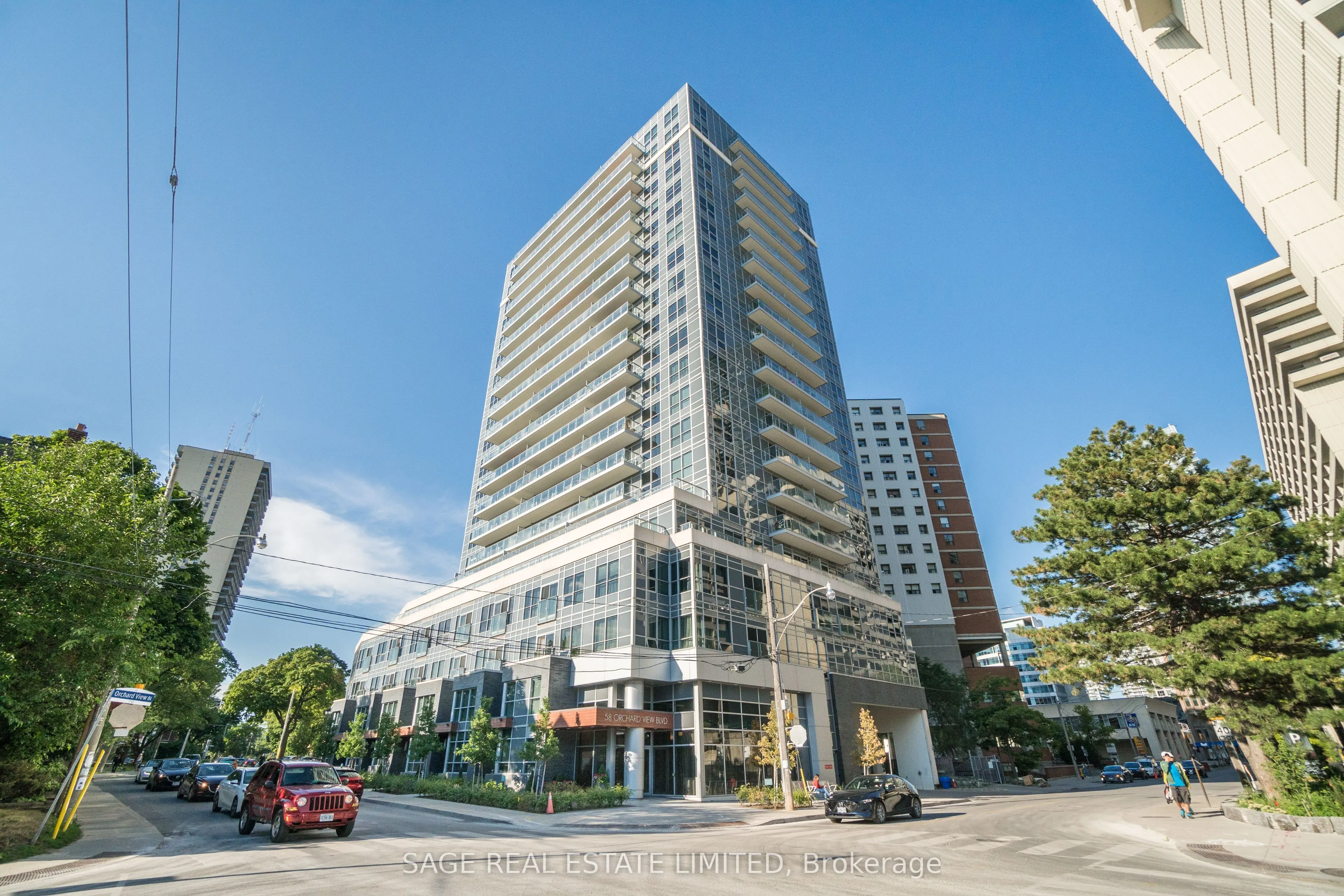 58 Orchard View Boulevard, #803