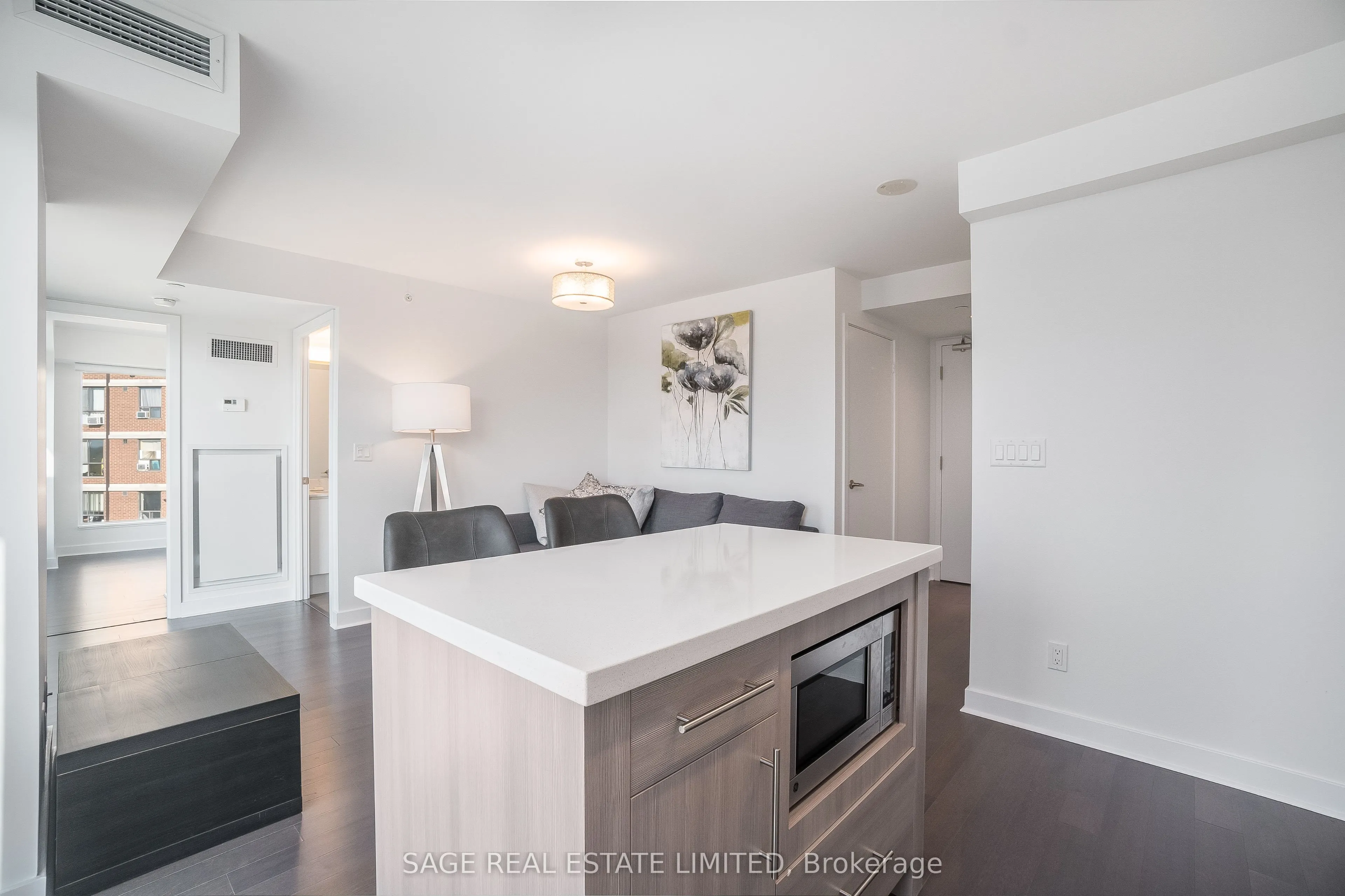 58 Orchard View Boulevard, #803