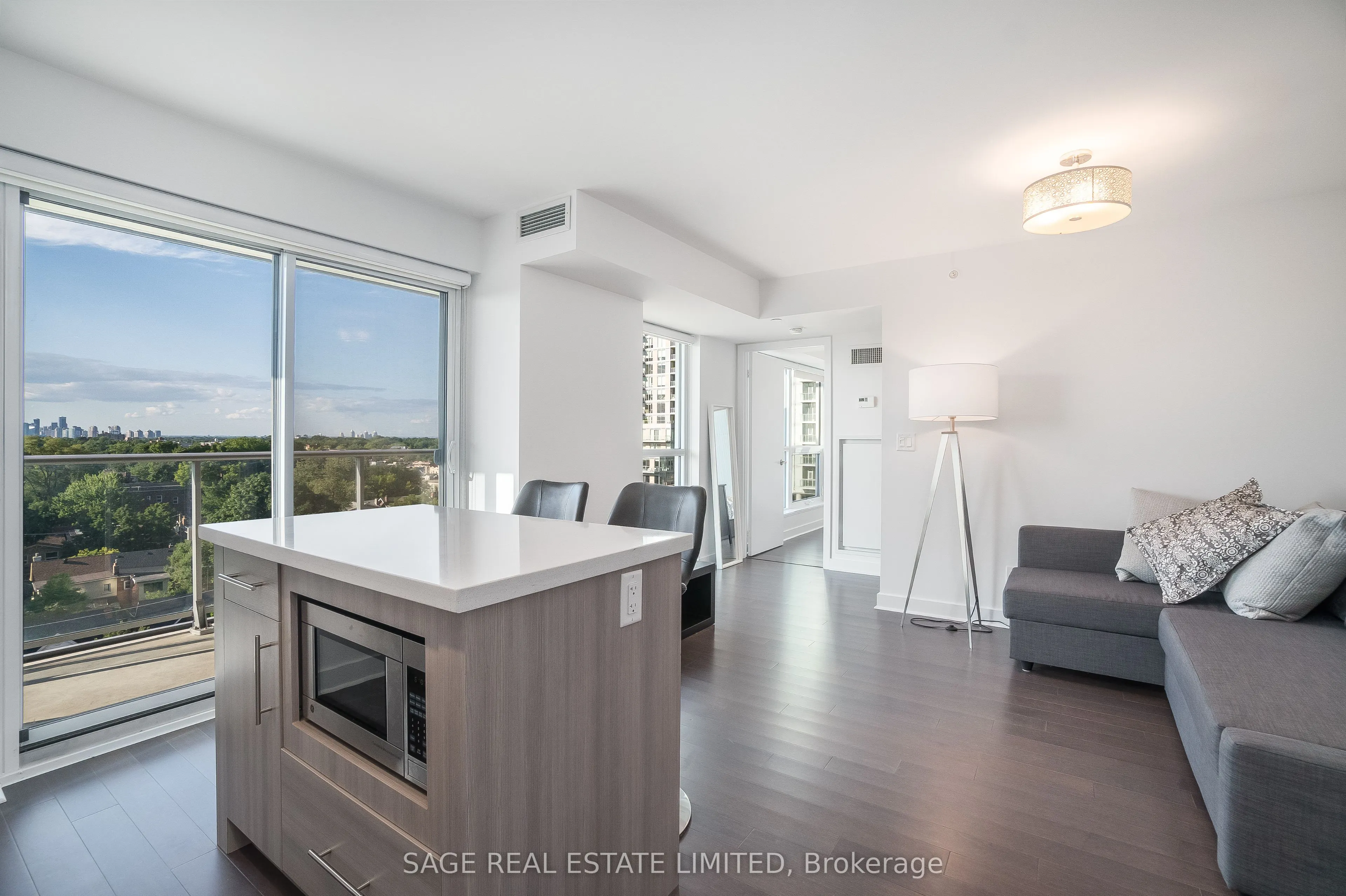 58 Orchard View Boulevard, #803