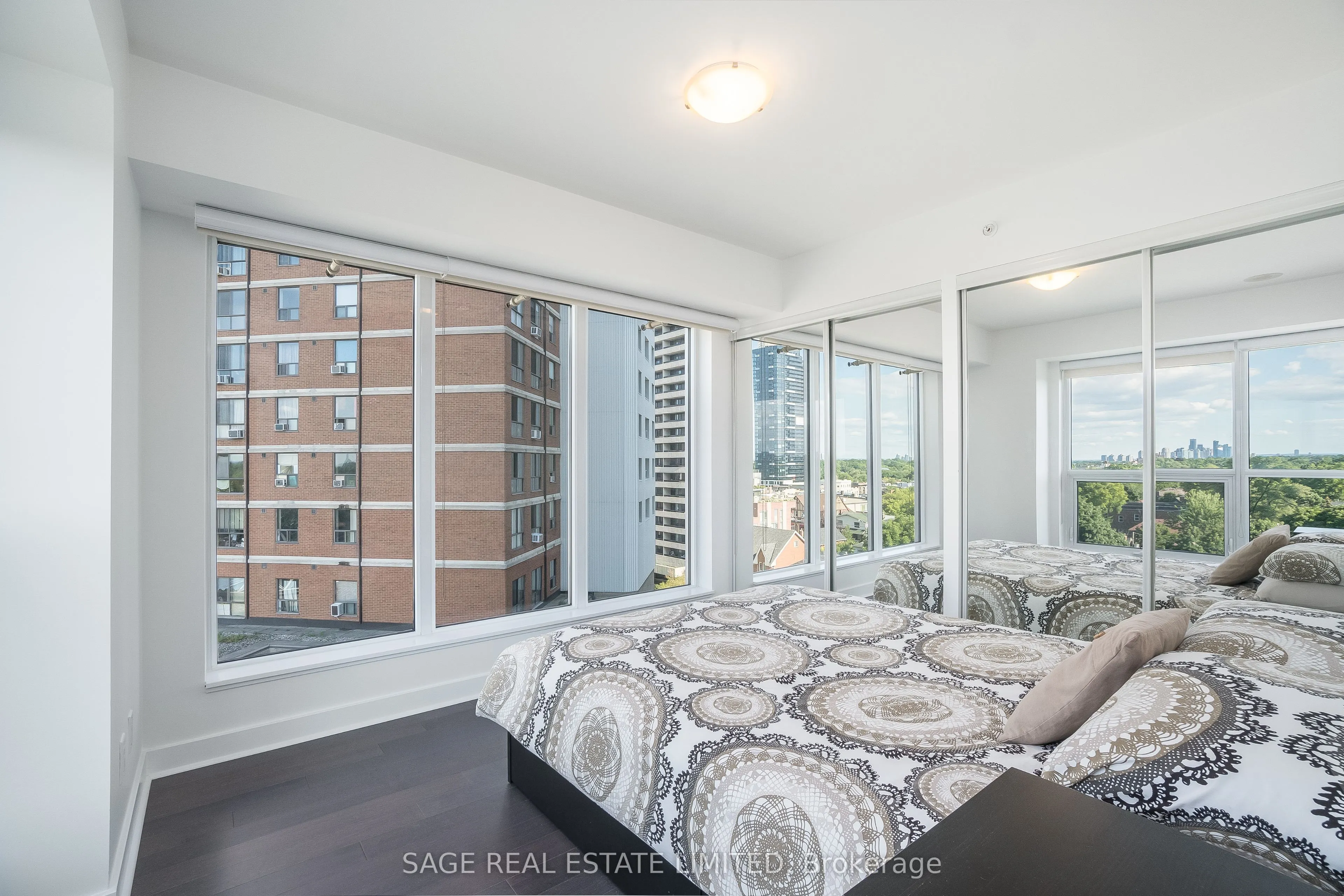 58 Orchard View Boulevard, #803