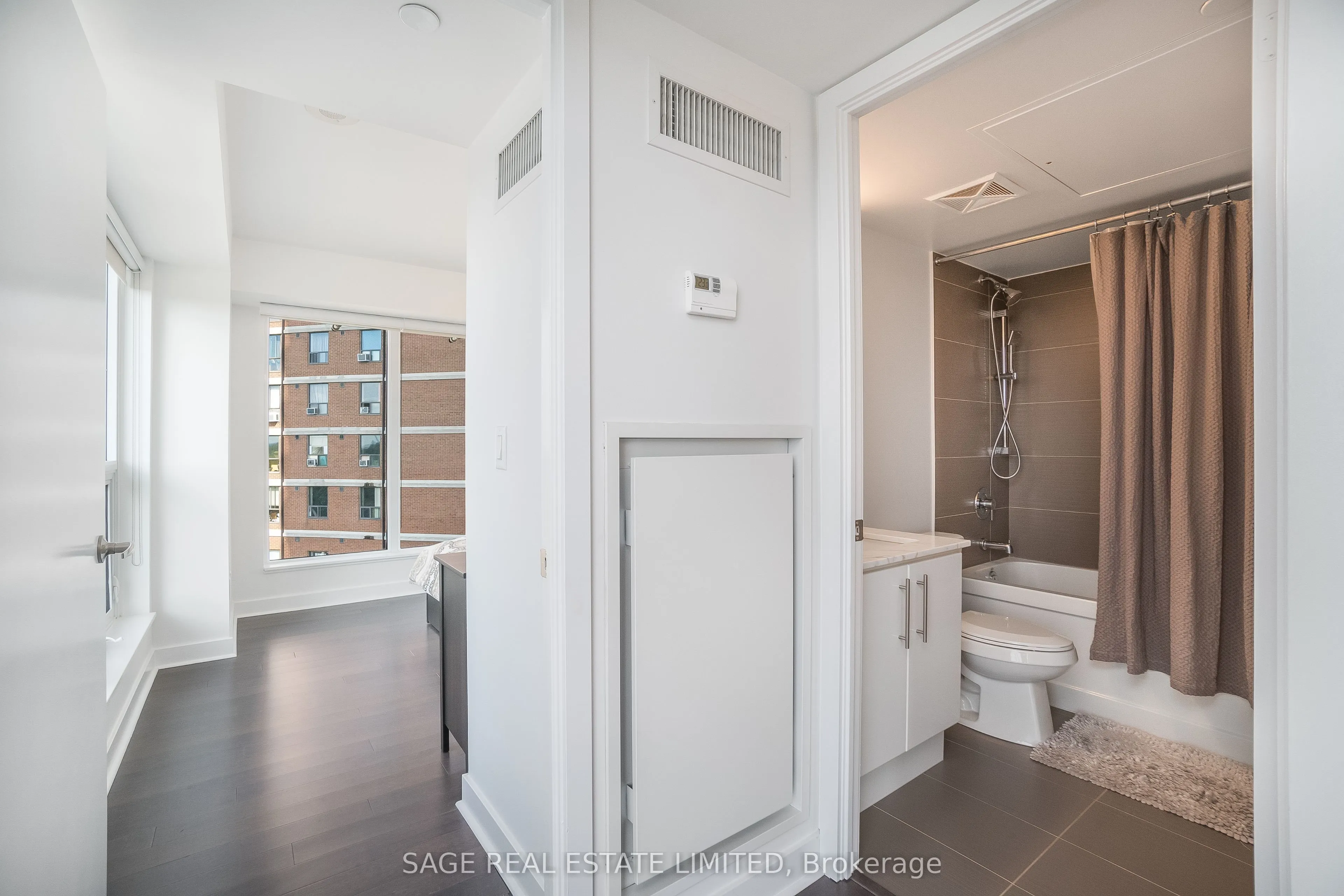 58 Orchard View Boulevard, #803