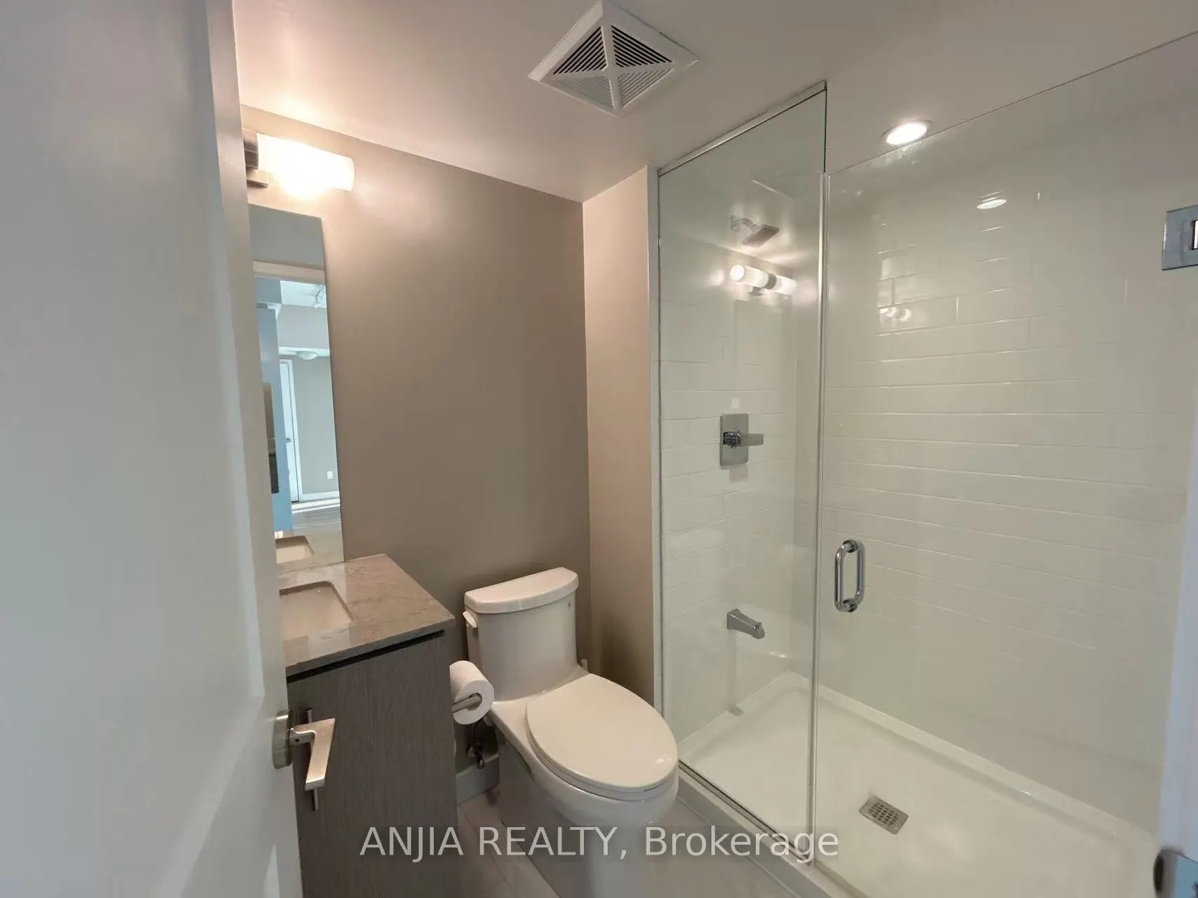 181 Huron Street, #804