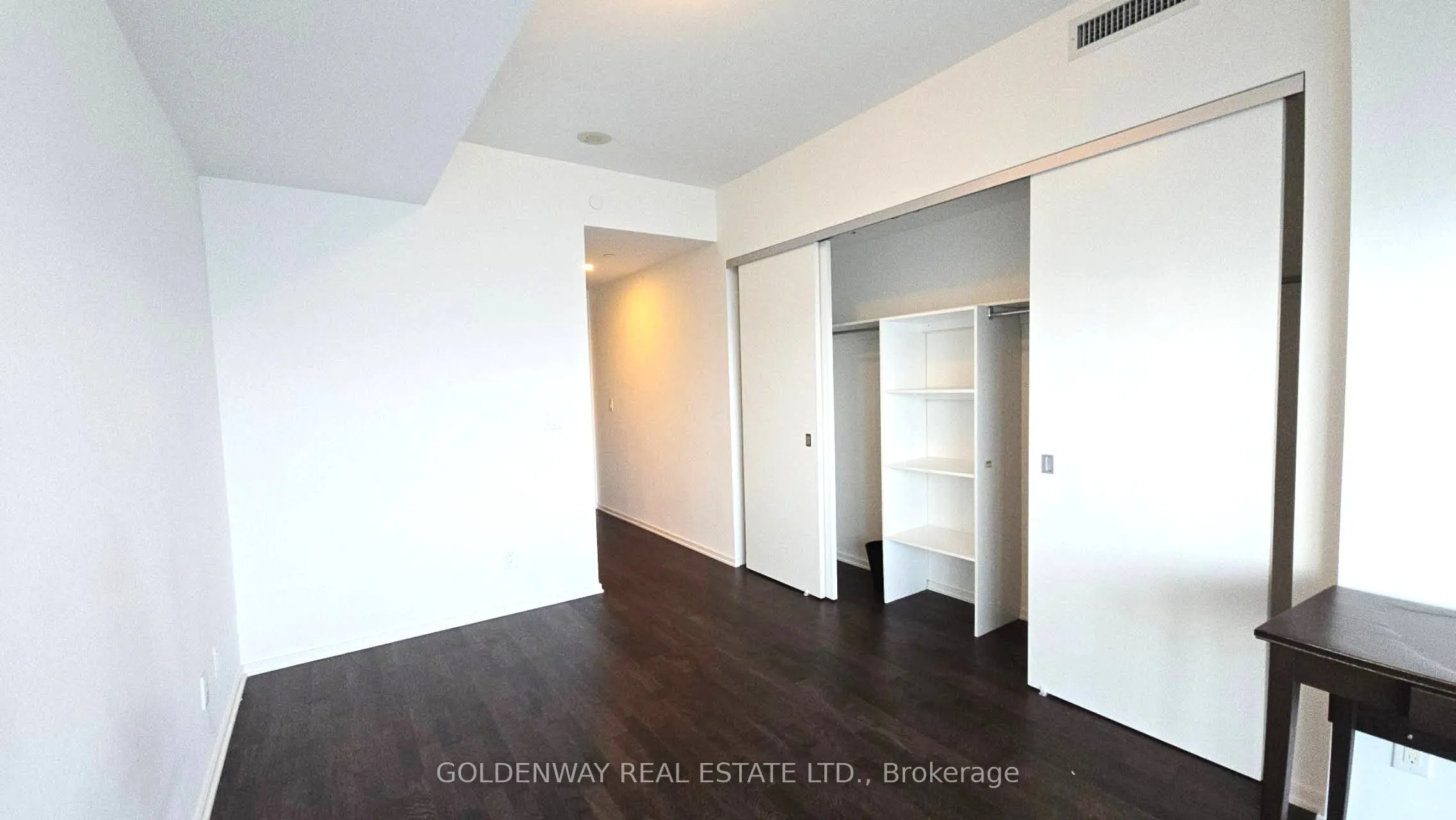 1 Bloor Street E, #4809