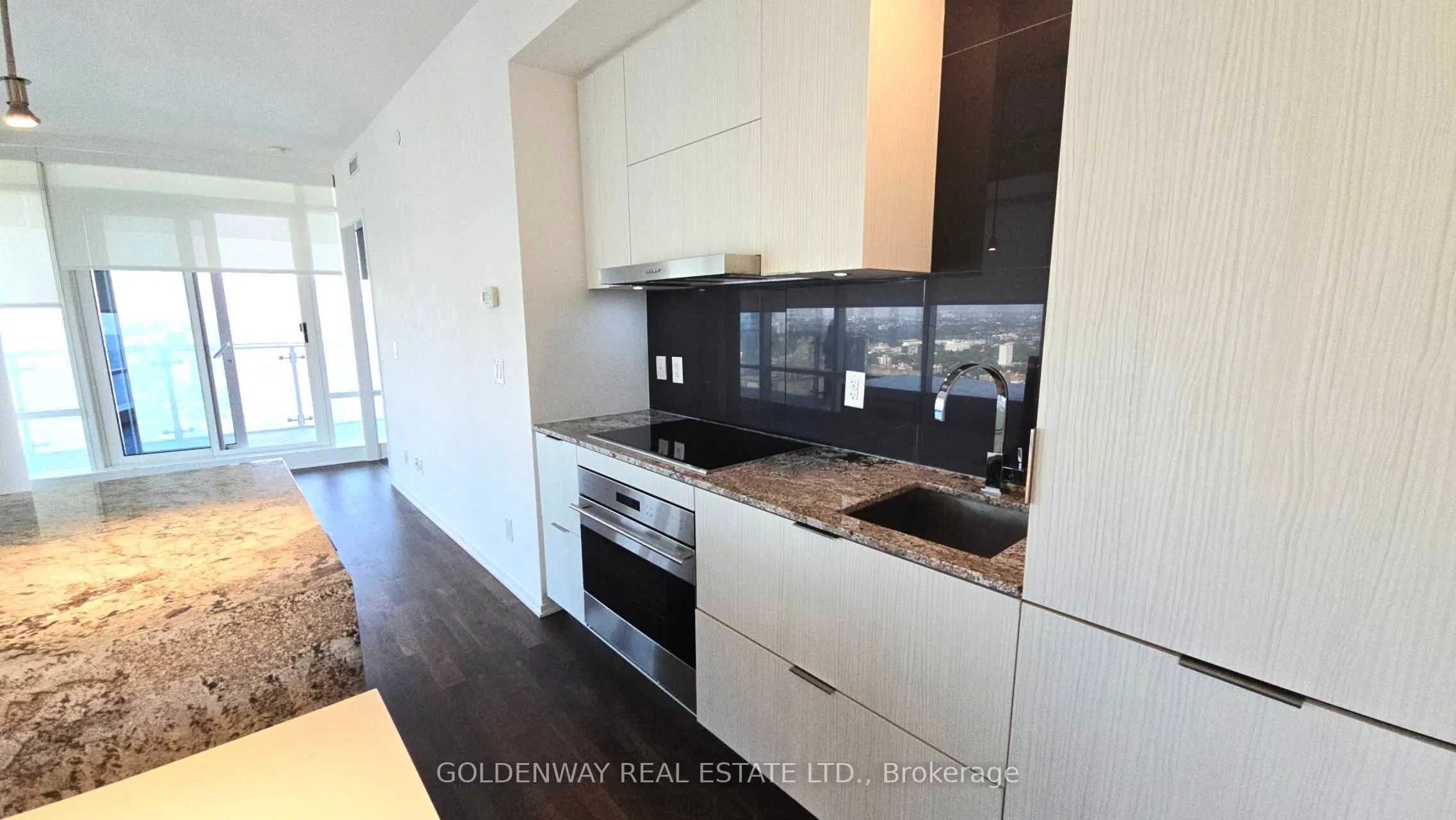1 Bloor Street E, #4809