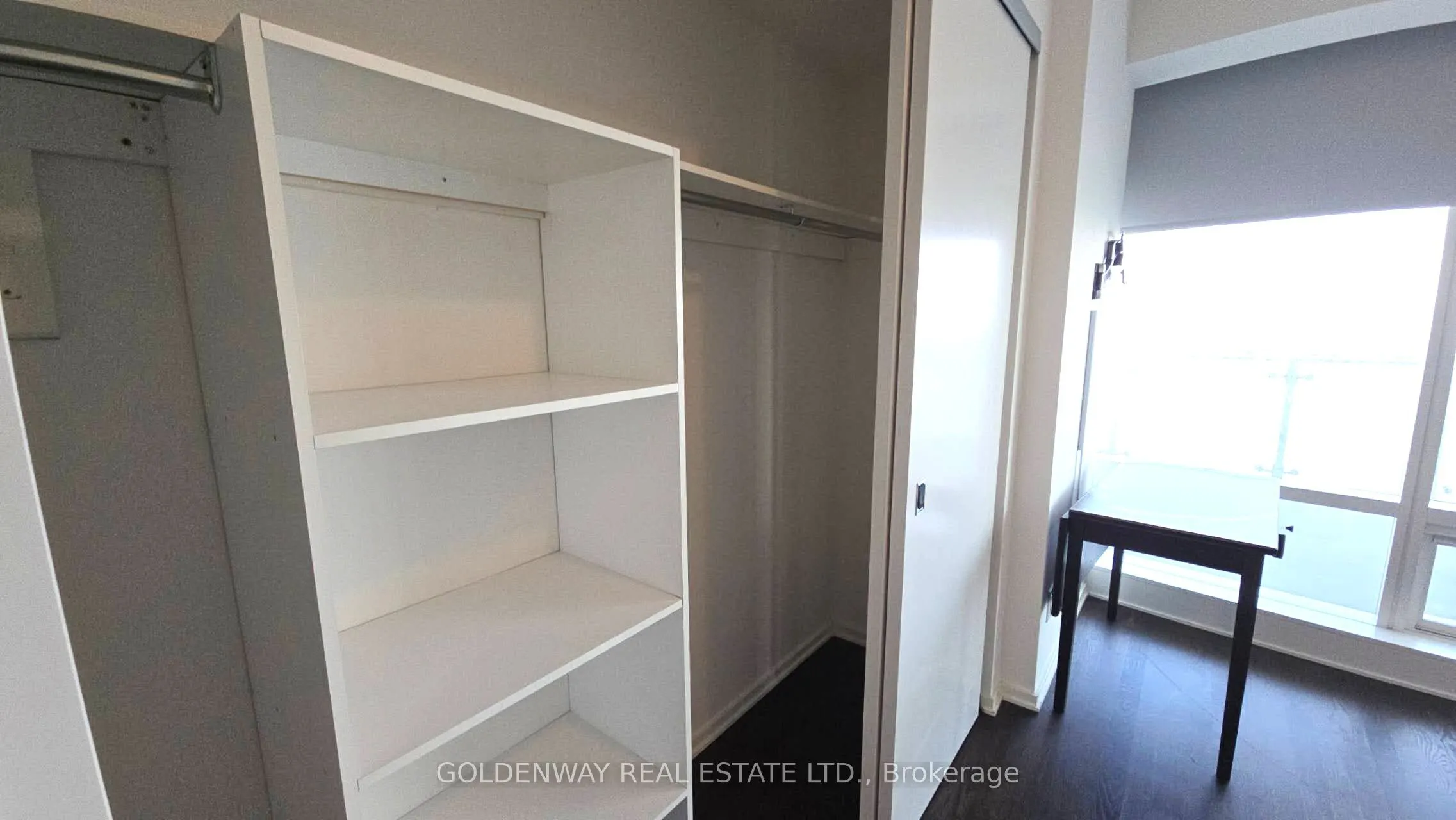 1 Bloor Street E, #4809