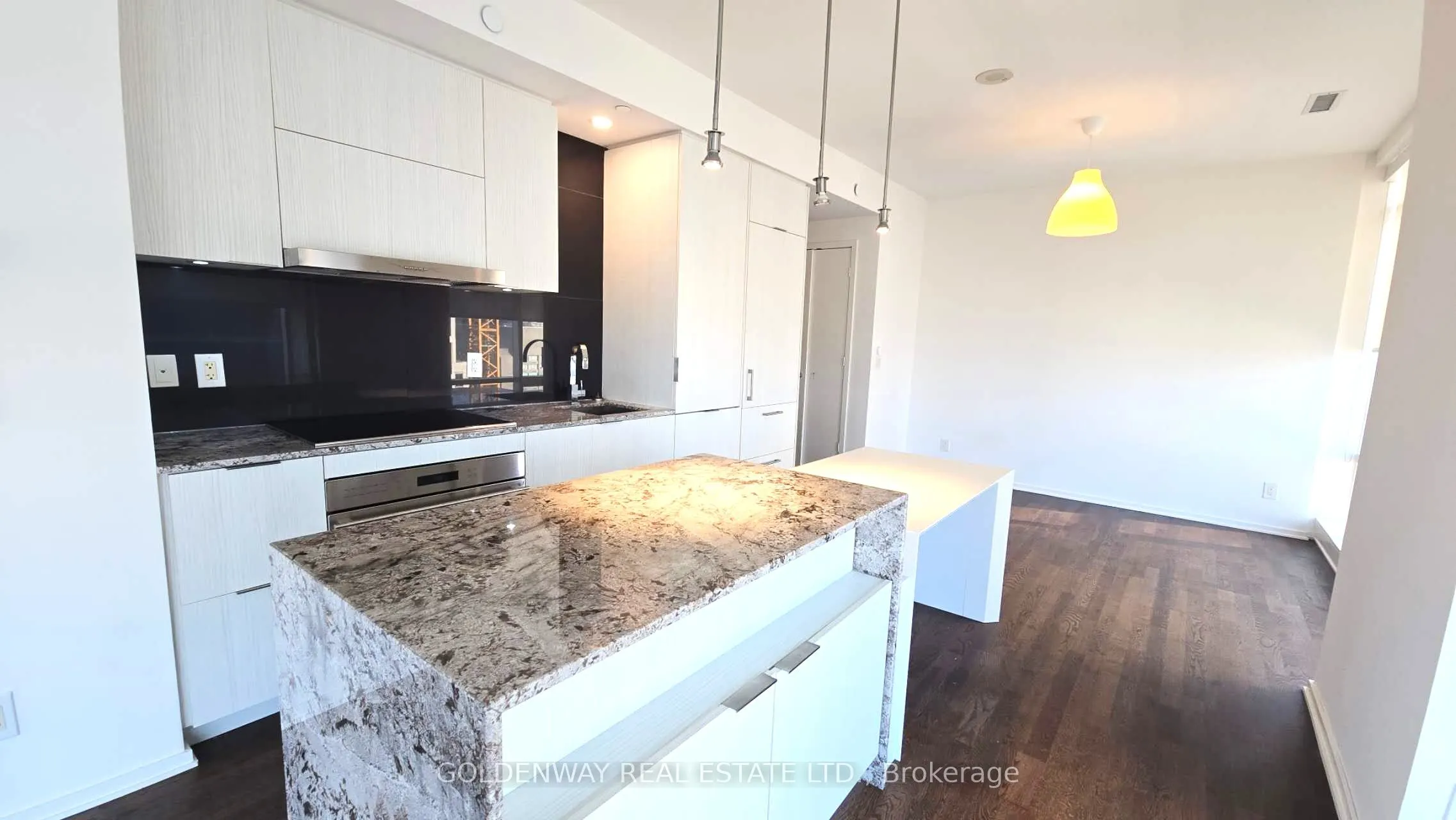 1 Bloor Street E, #4809