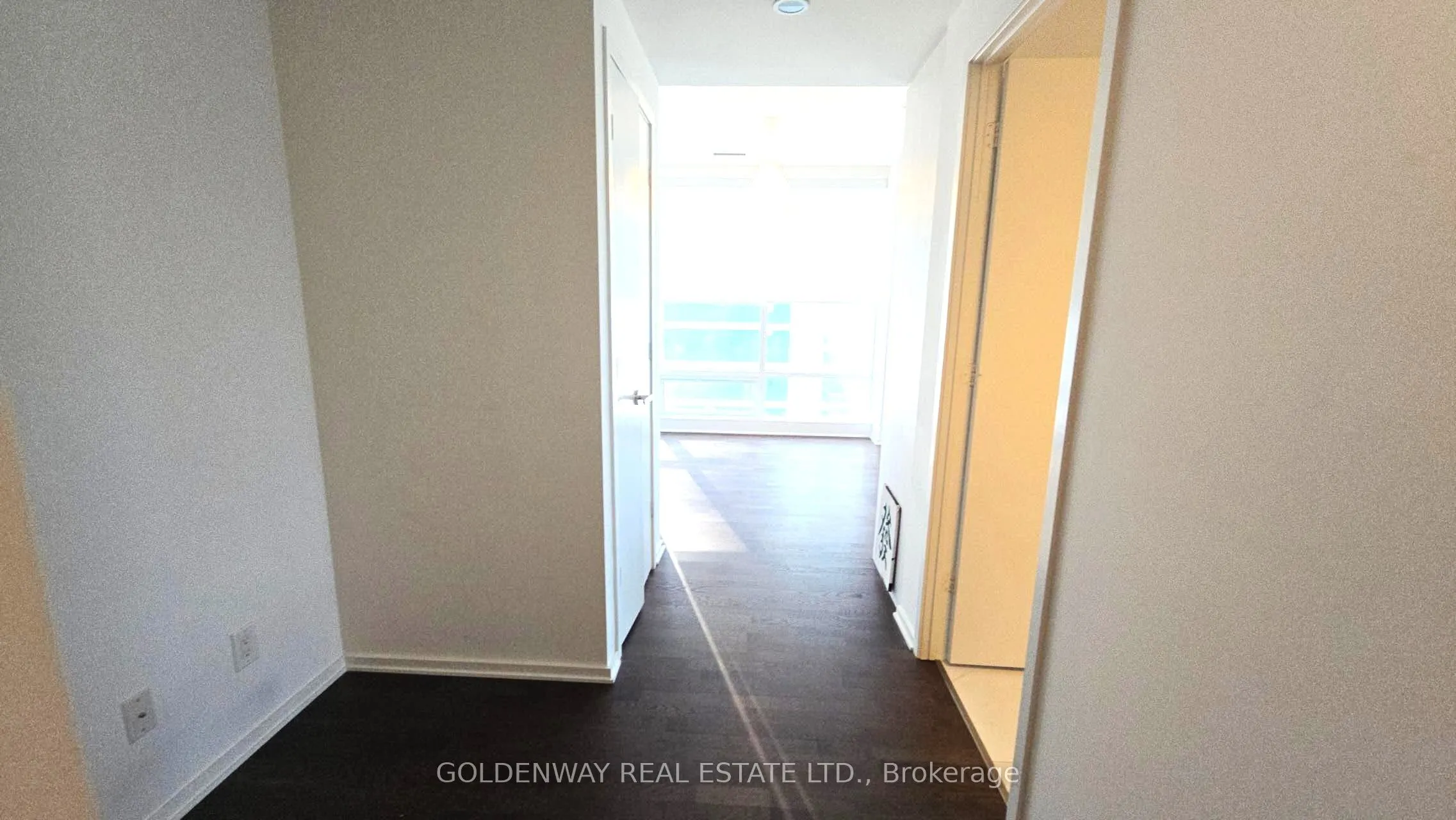 1 Bloor Street E, #4809