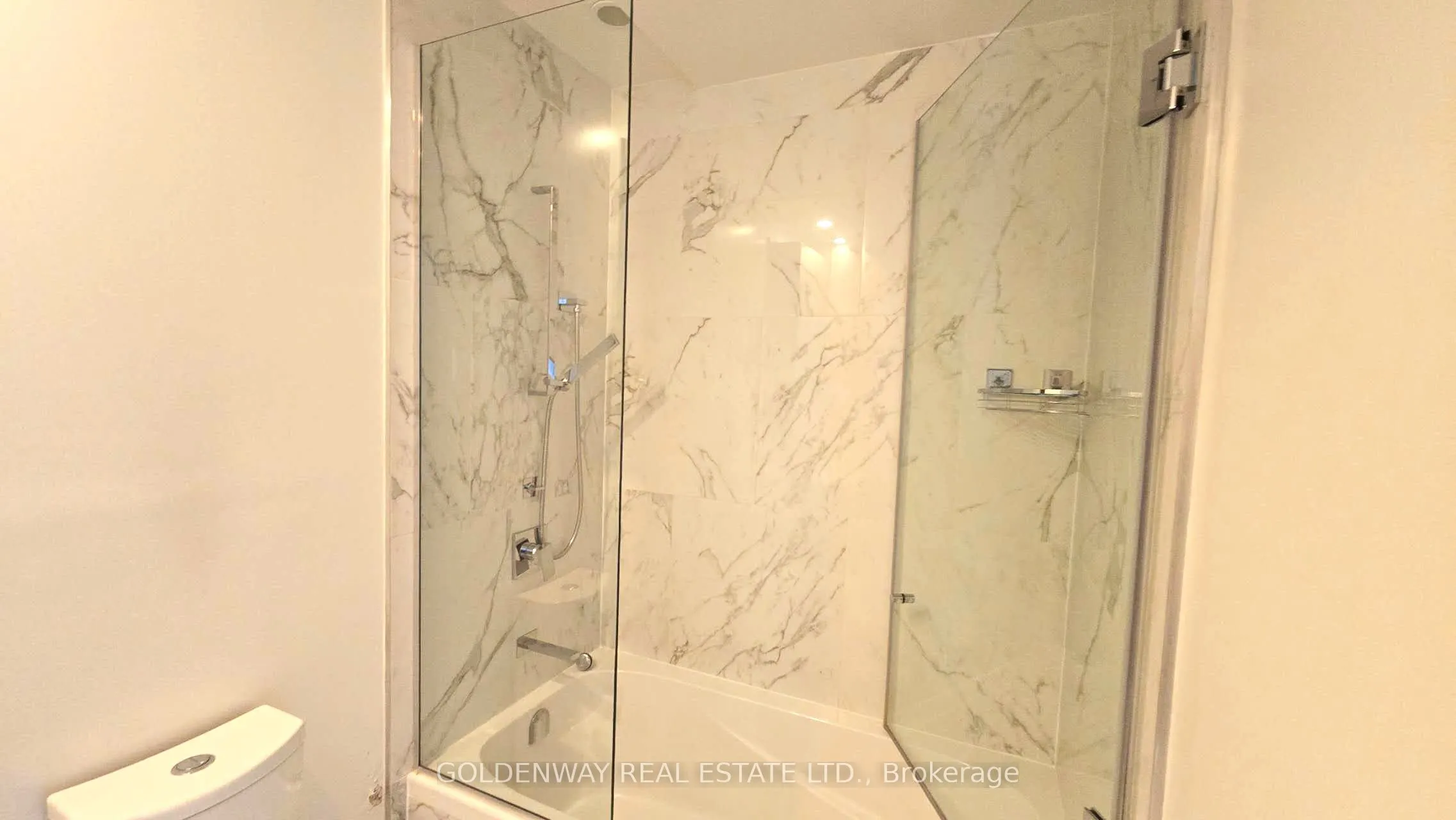 1 Bloor Street E, #4809