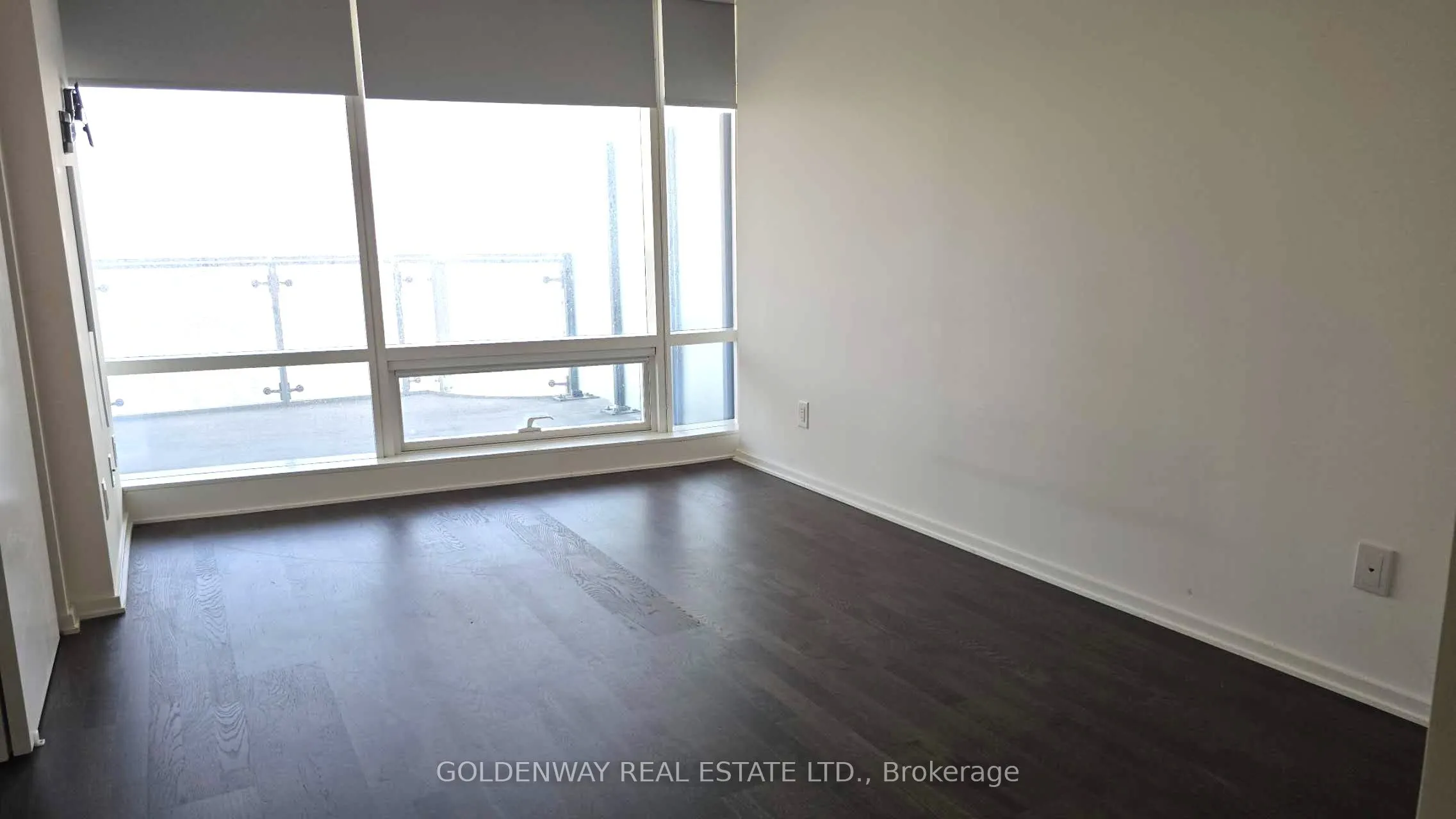 1 Bloor Street E, #4809