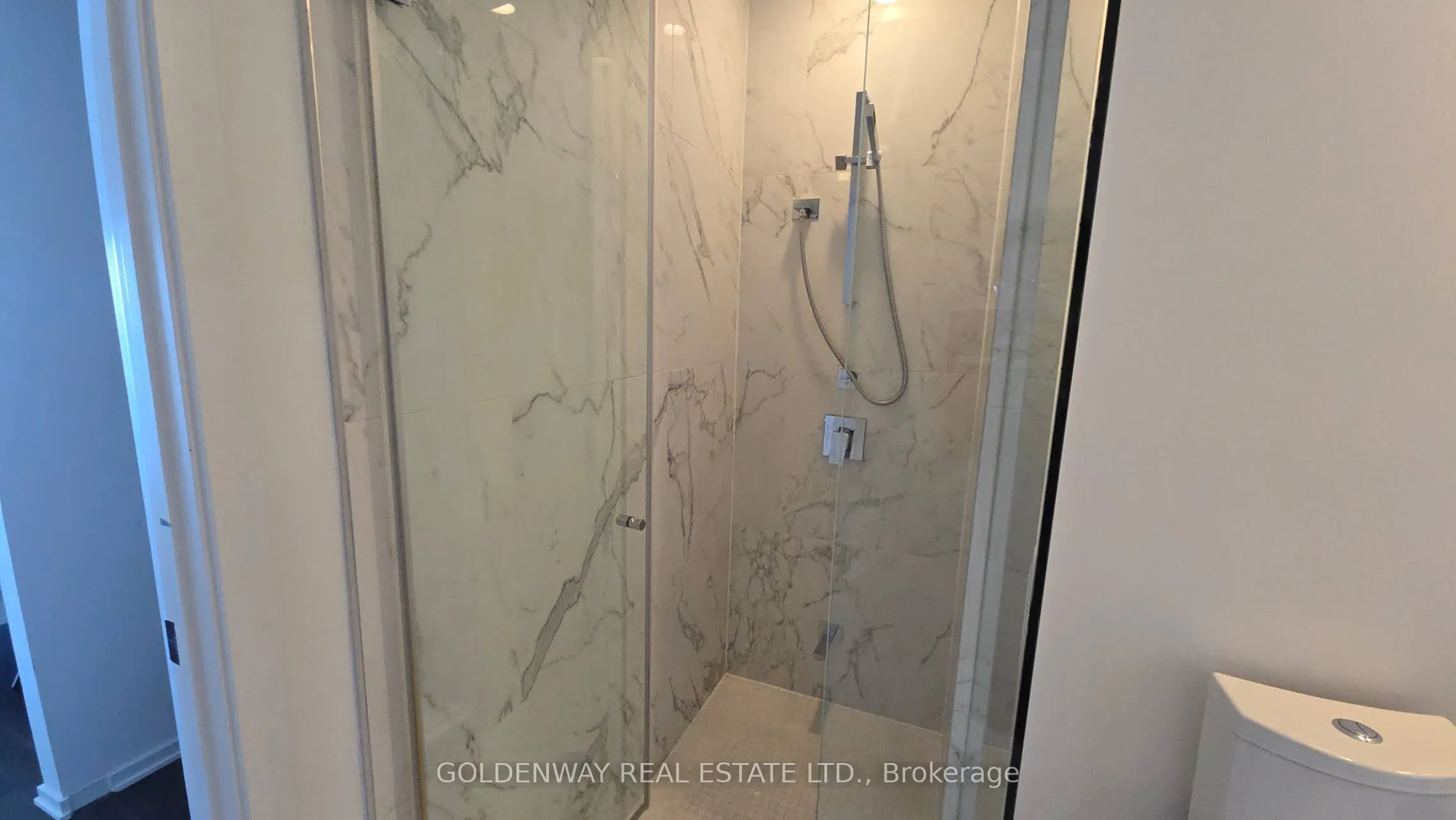 1 Bloor Street E, #4809