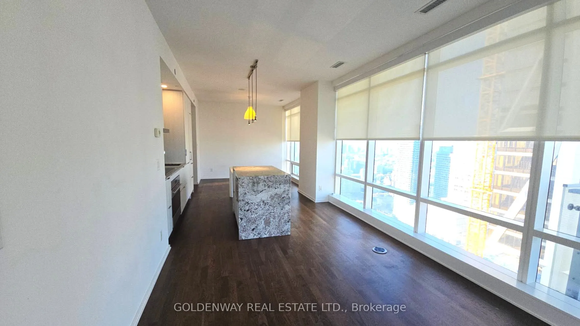 1 Bloor Street E, #4809