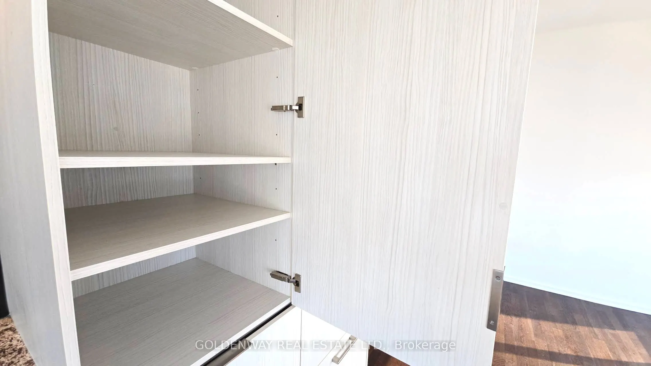 1 Bloor Street E, #4809