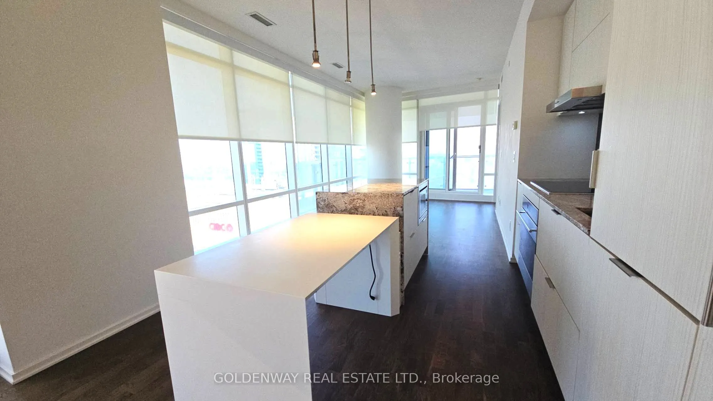 1 Bloor Street E, #4809