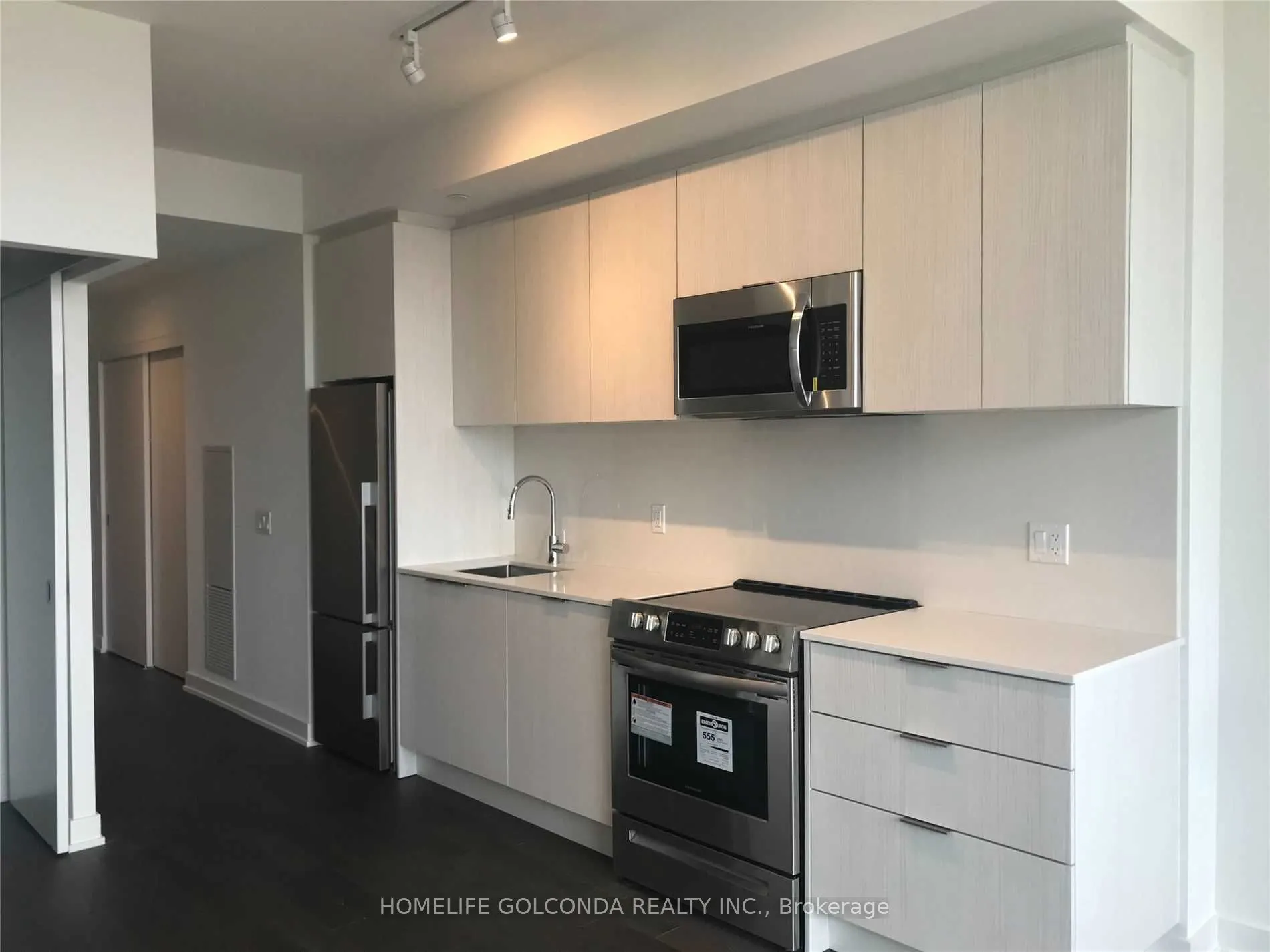 25 Richmond Street, #2504