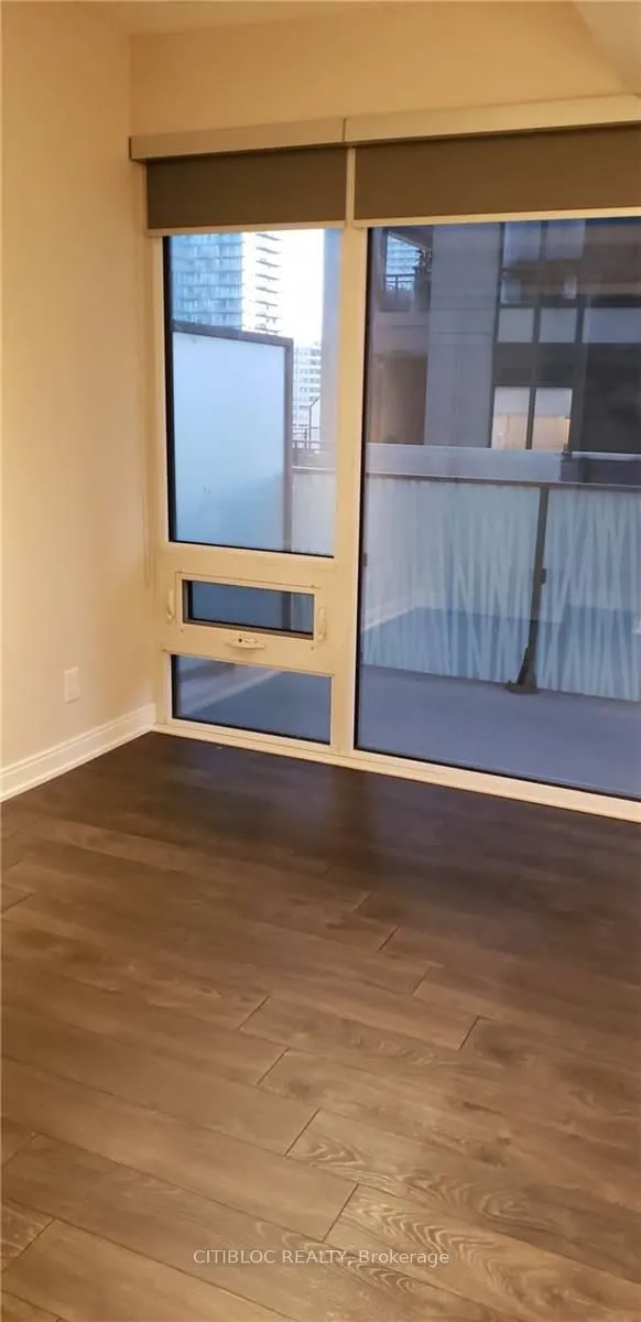 42 Charles Street E, #1607