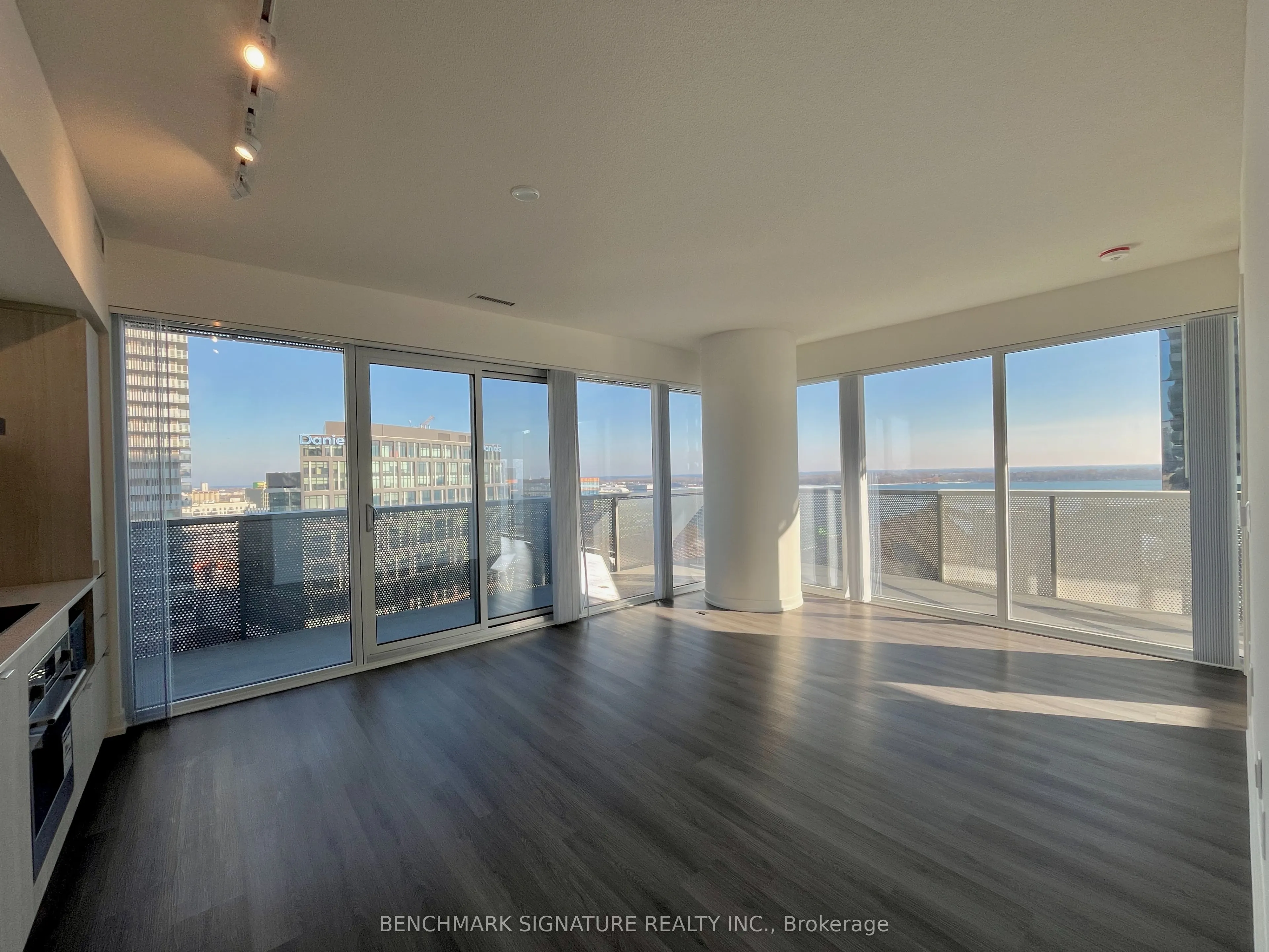 138 Downes Street, #1707