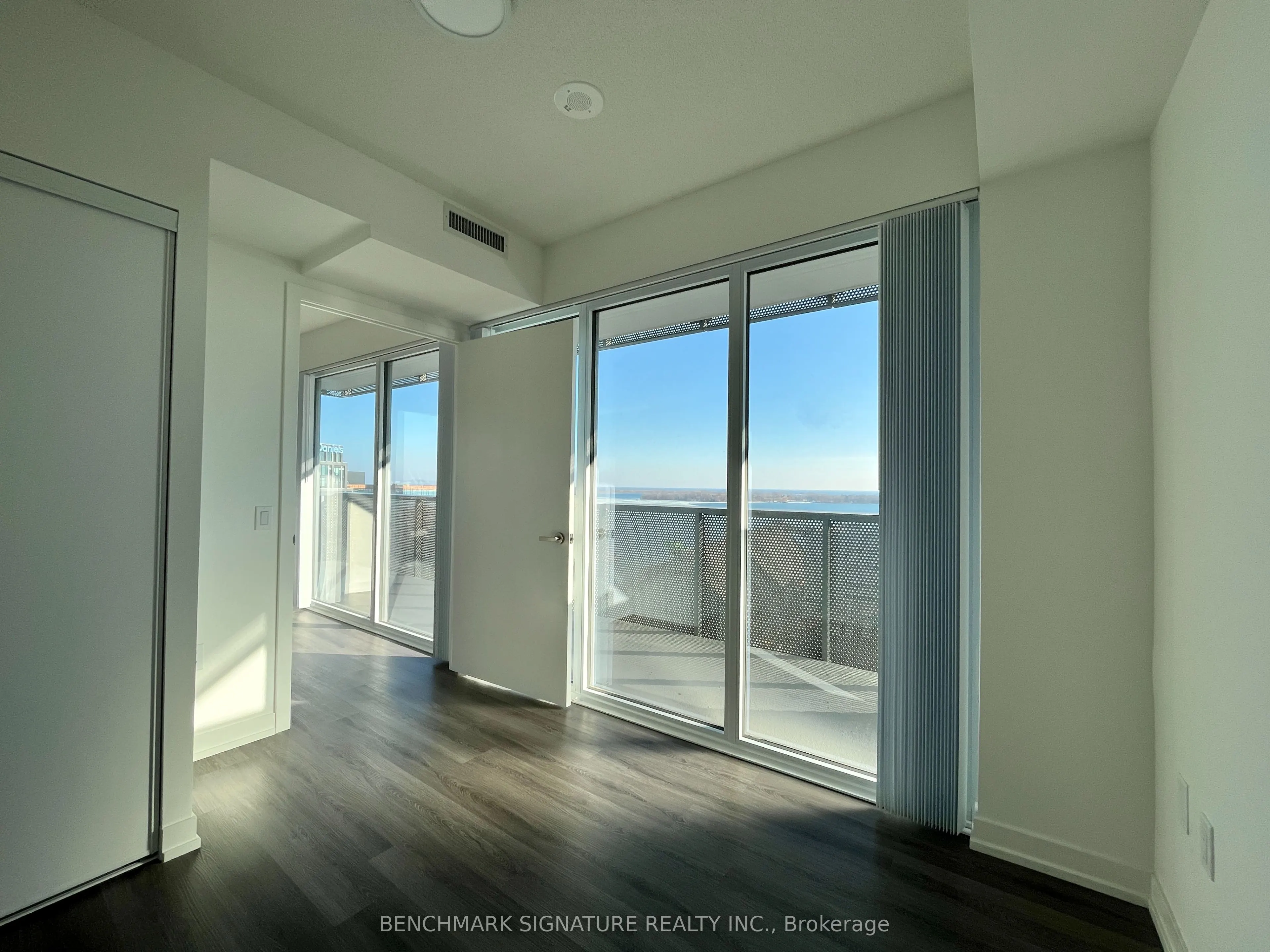 138 Downes Street, #1707
