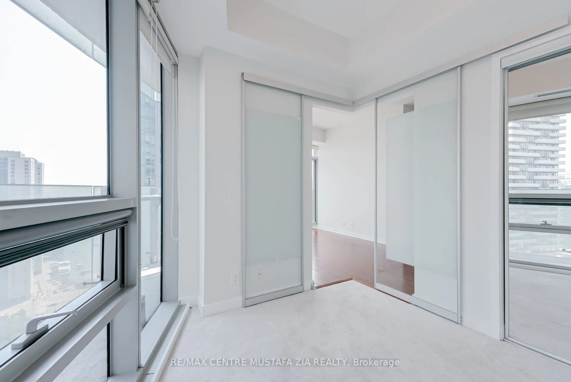 14 York Street, #2402