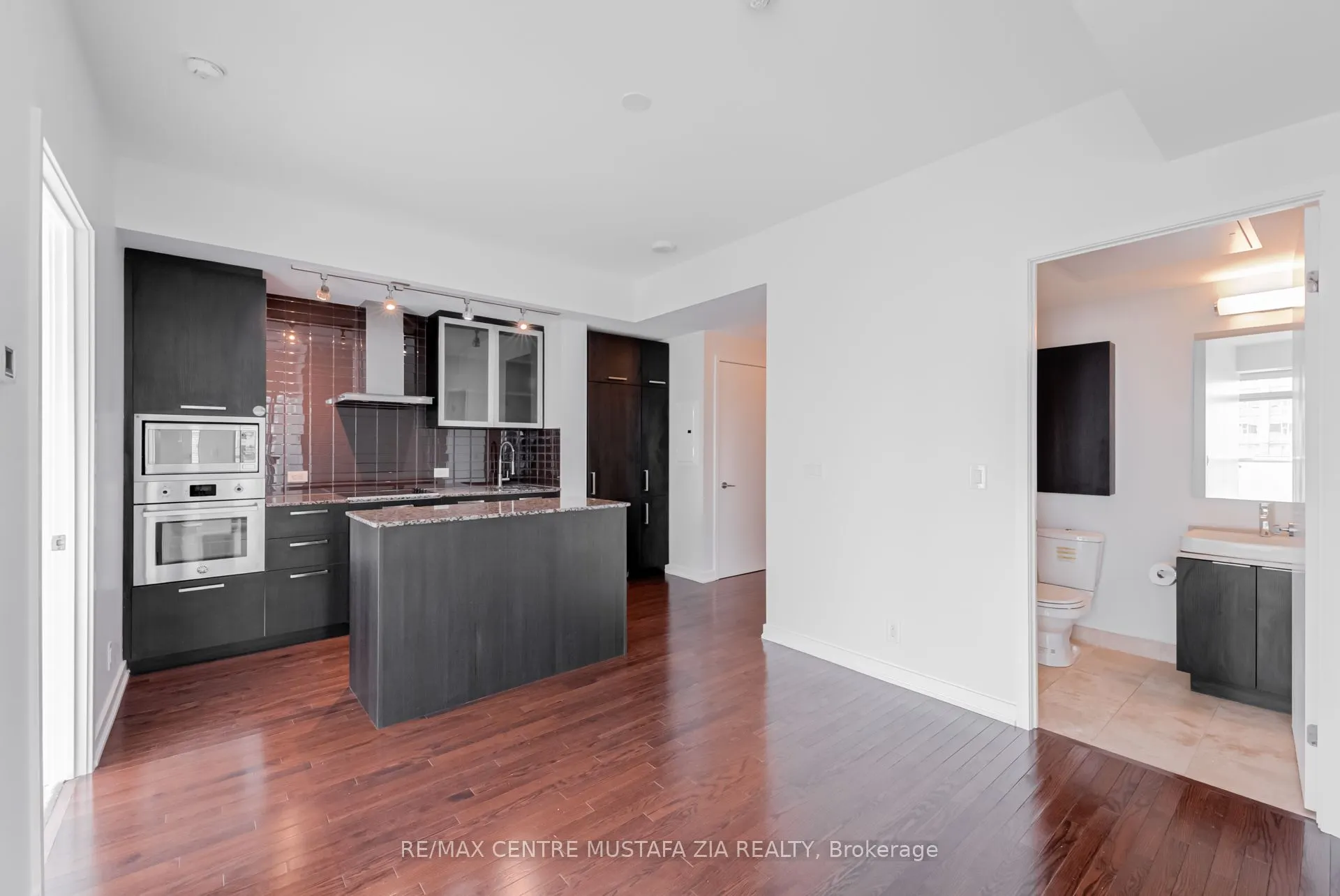14 York Street, #2402