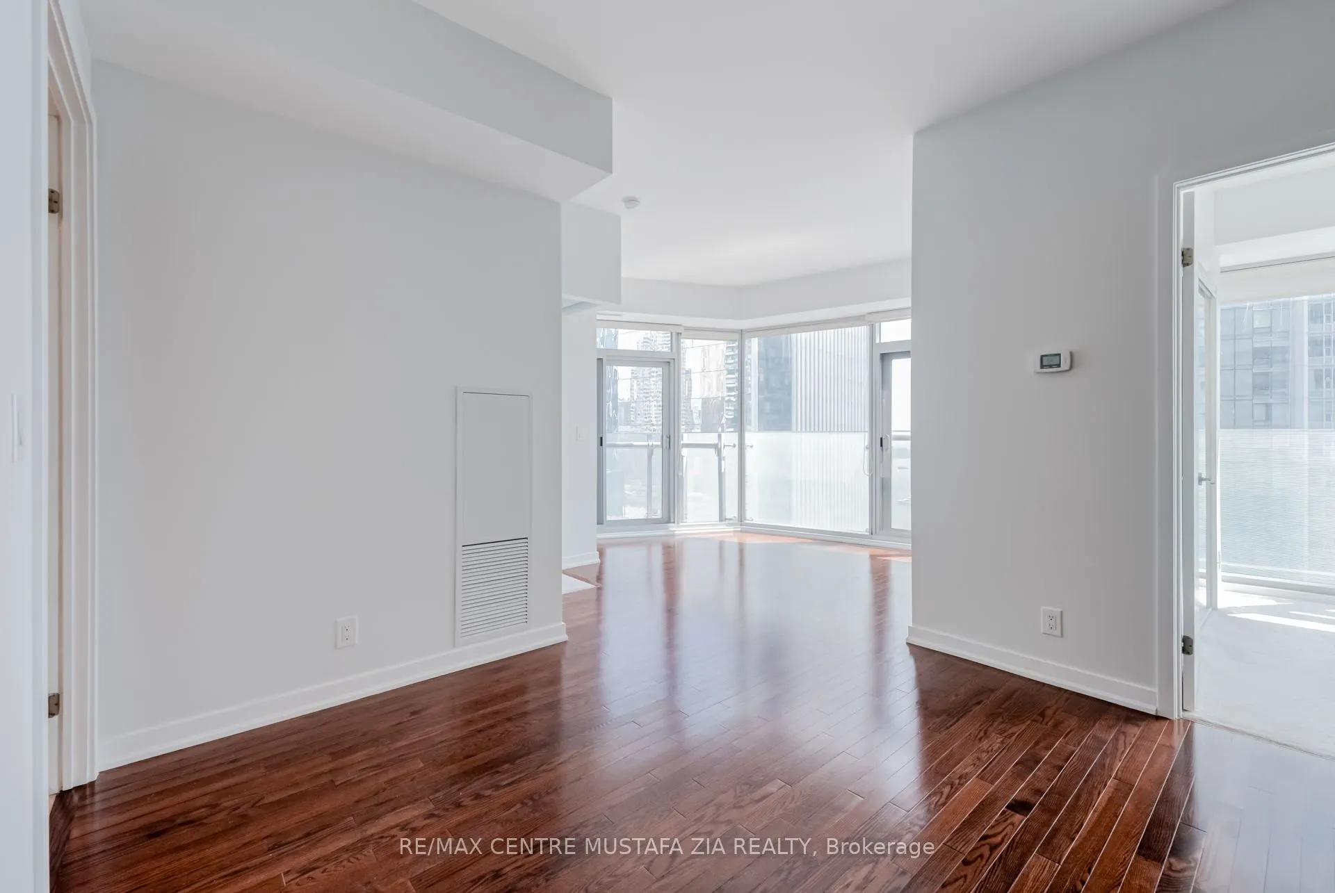 14 York Street, #2402