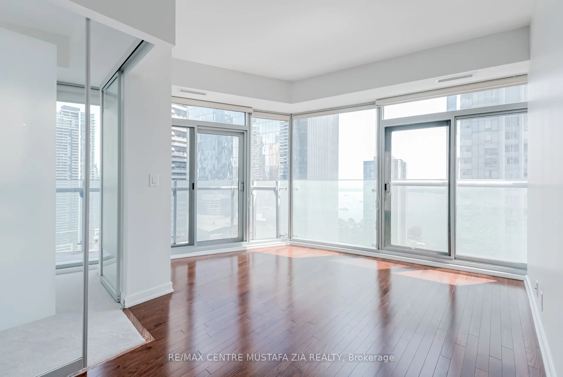 14 York Street, #2402