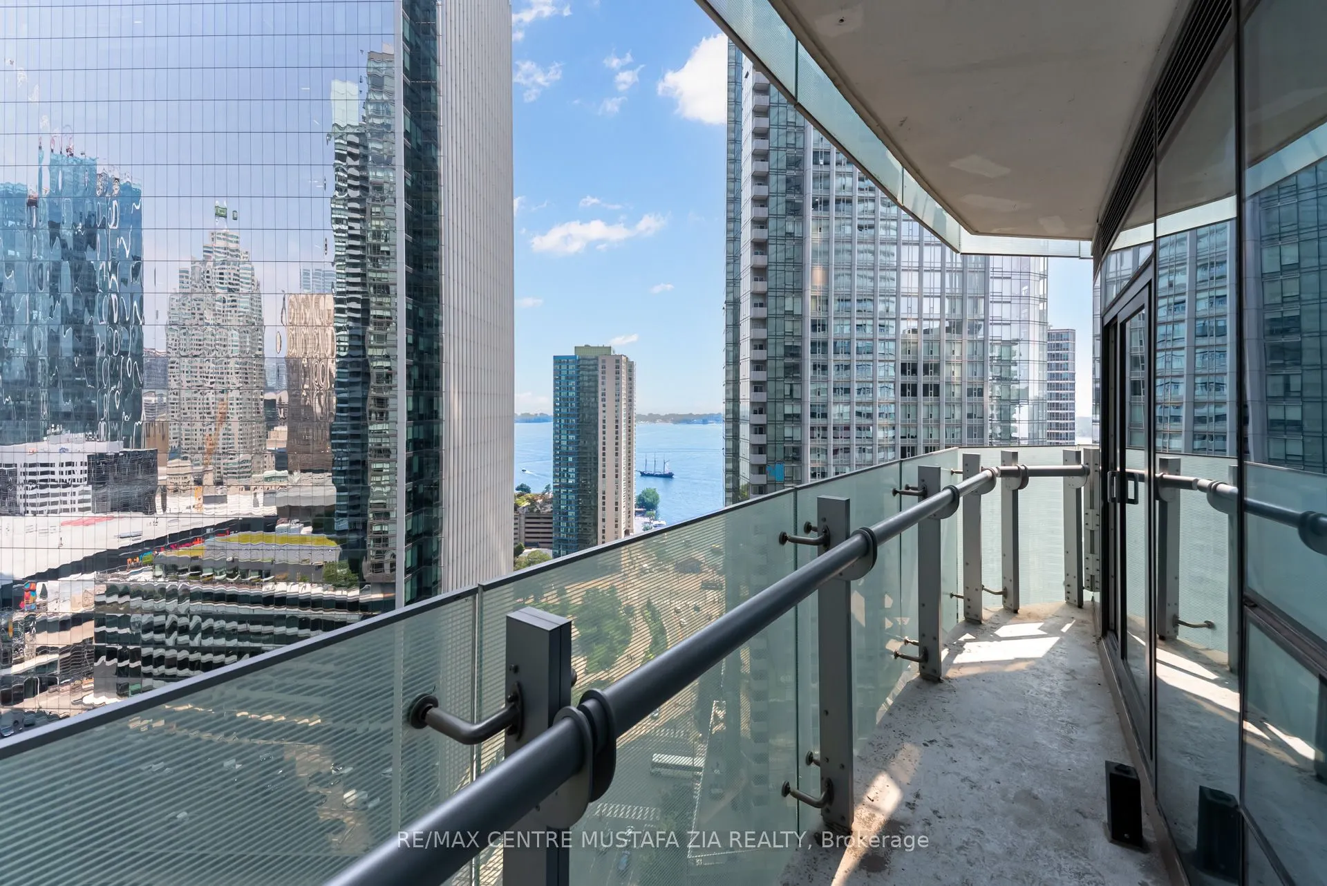 14 York Street, #2402