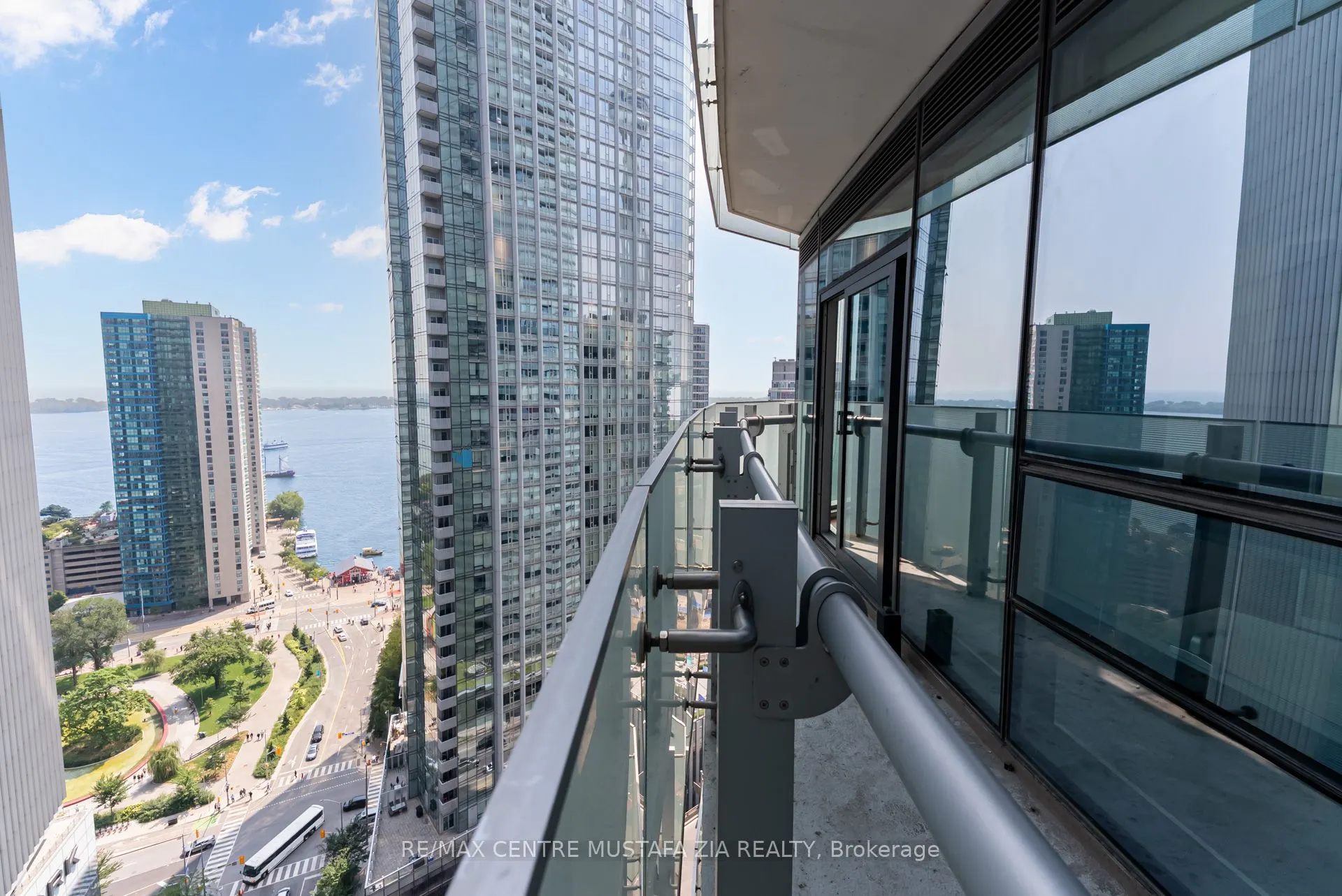 14 York Street, #2402