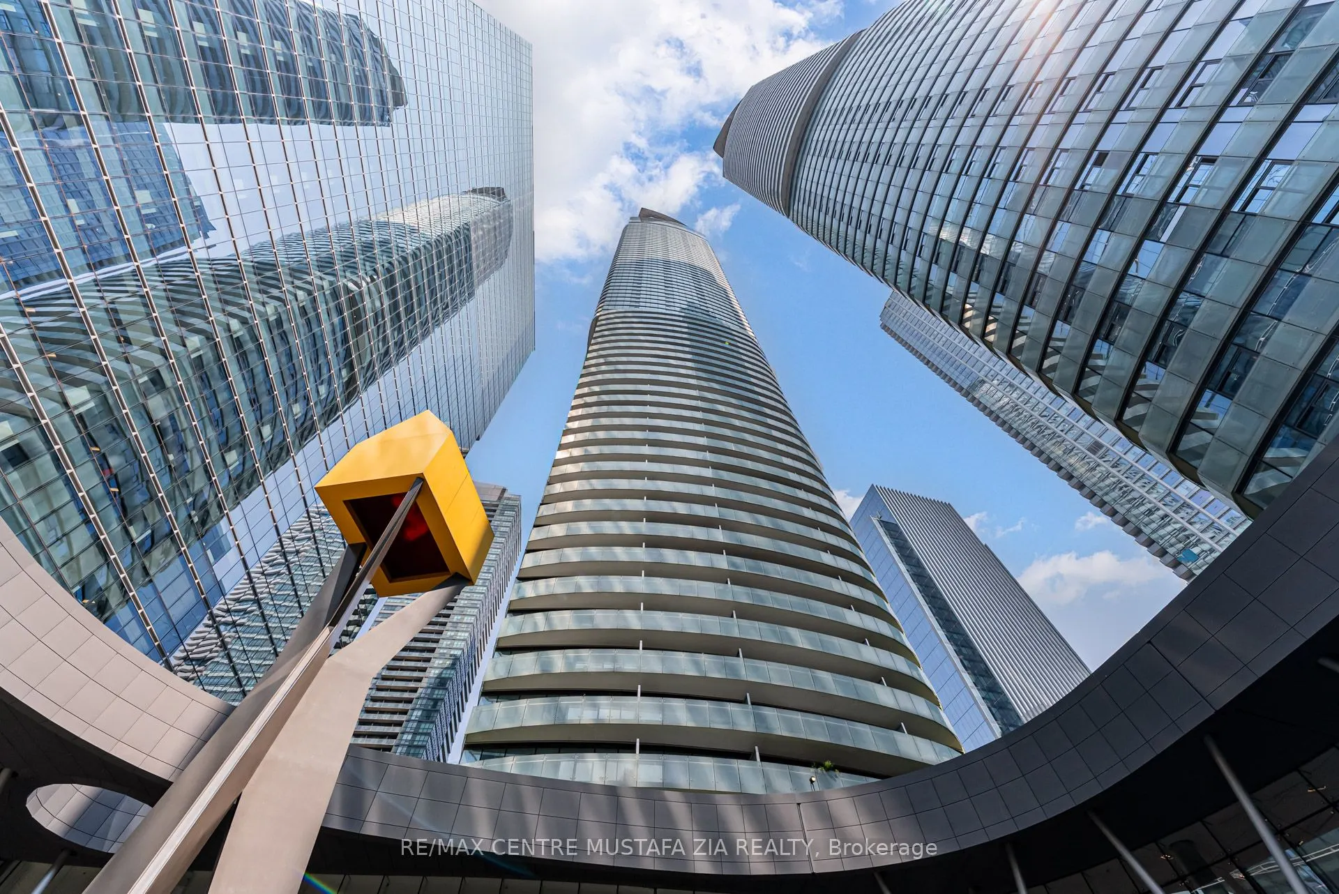 14 York Street, #2402