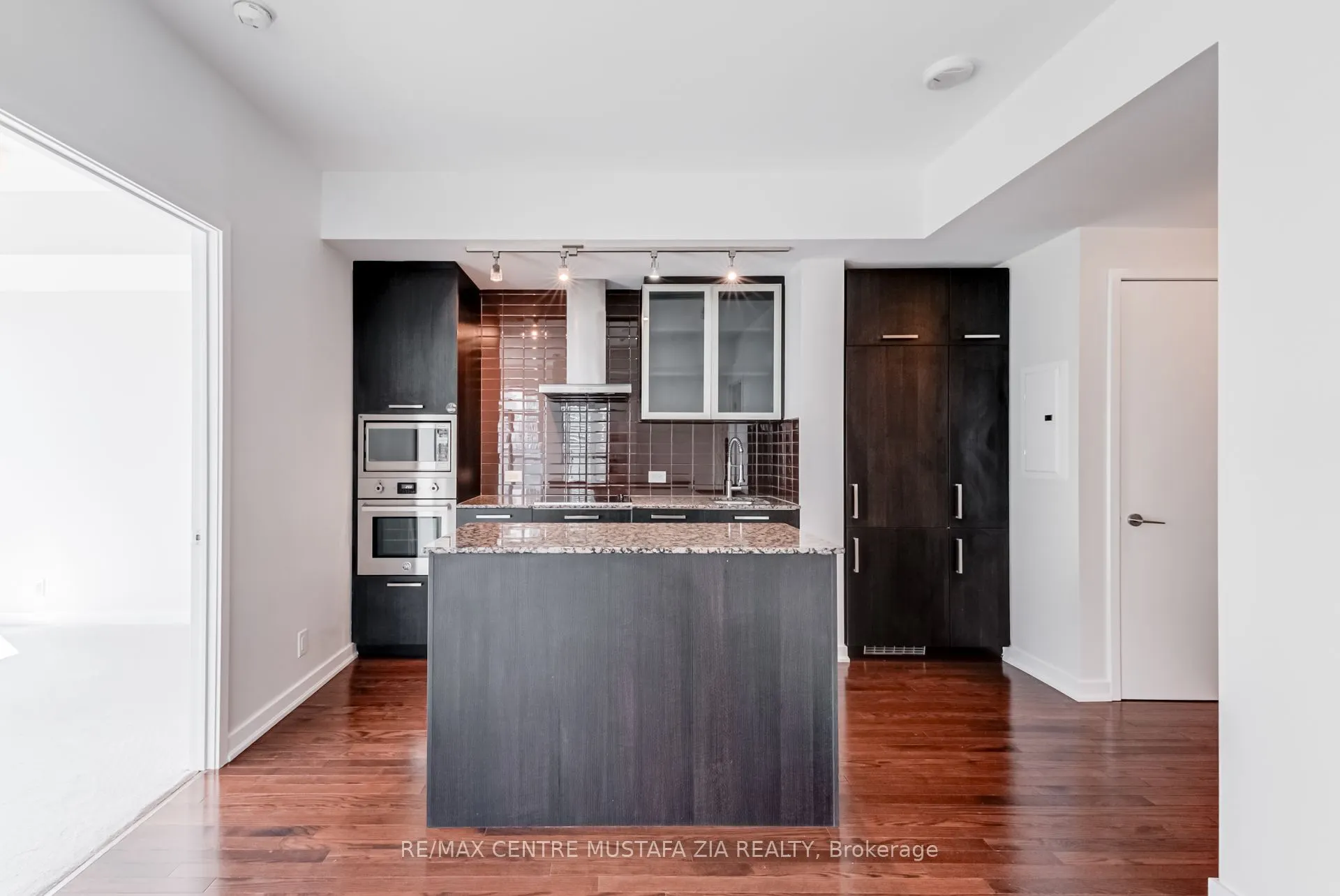 14 York Street, #2402