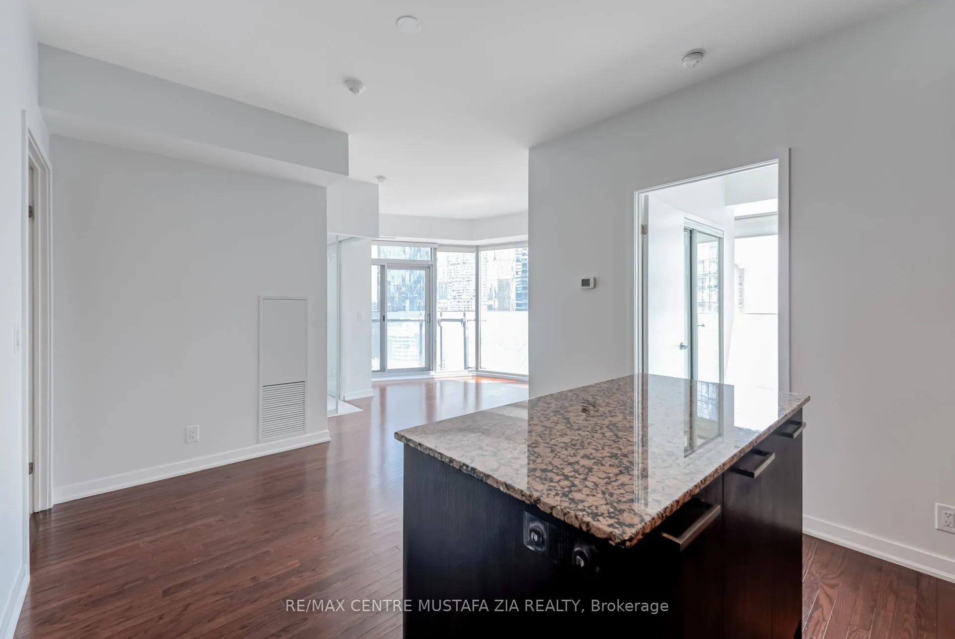 14 York Street, #2402
