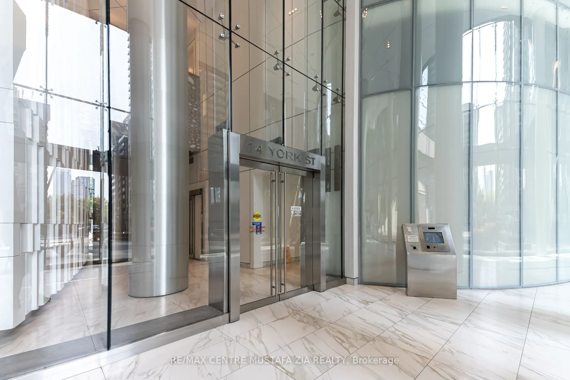 14 York Street, #2402