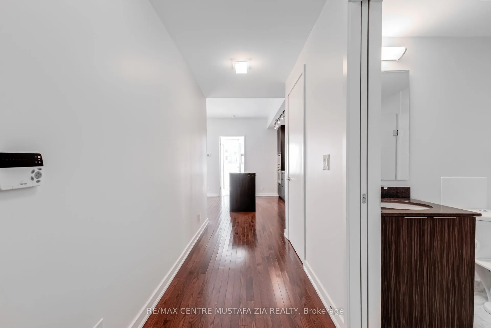 14 York Street, #2402