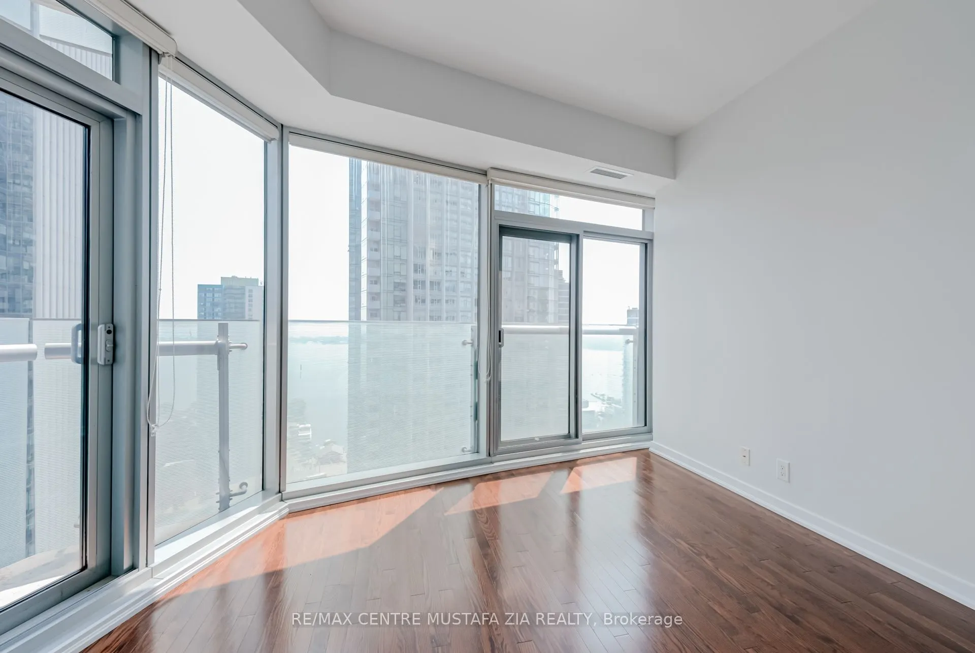 14 York Street, #2402