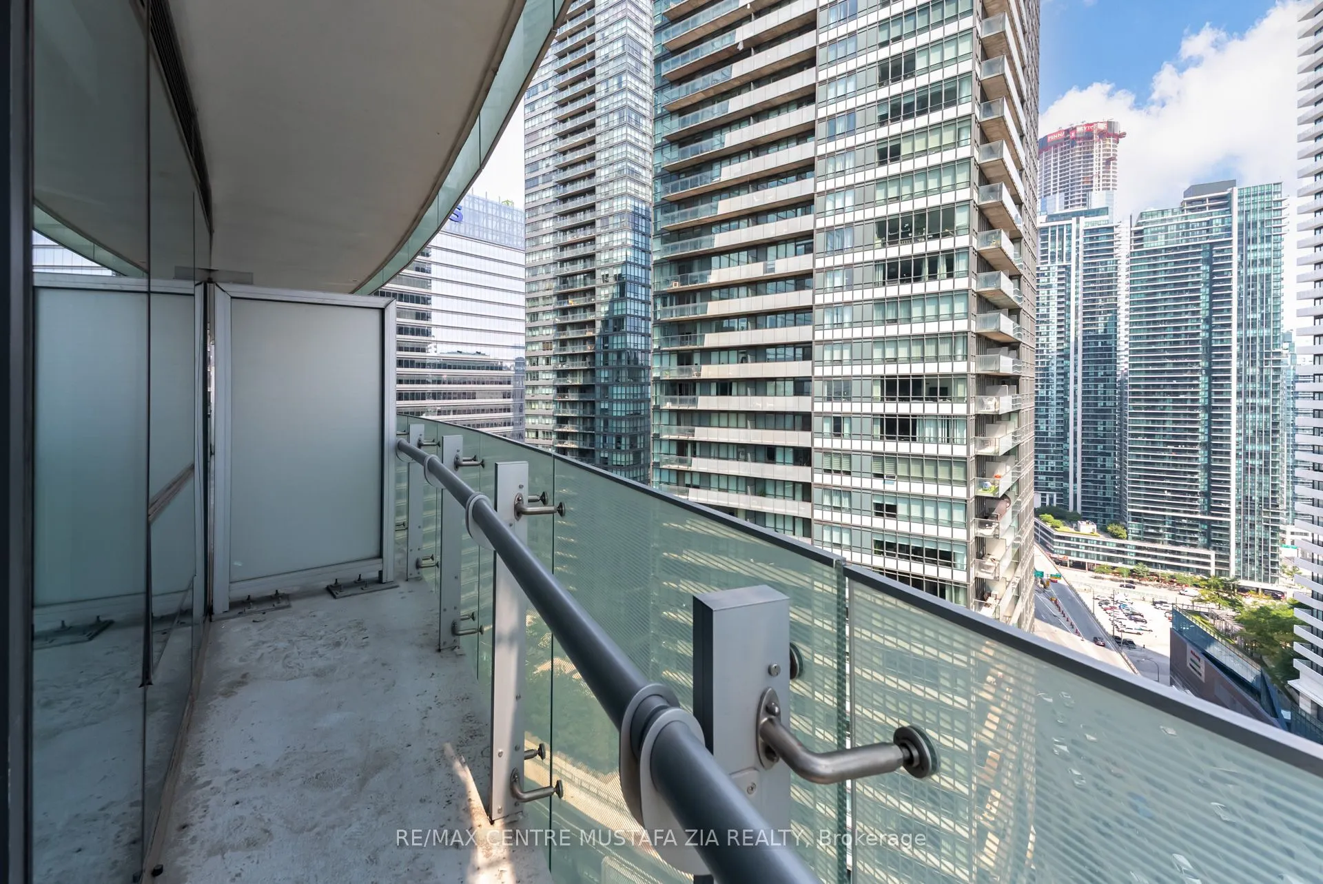 14 York Street, #2402
