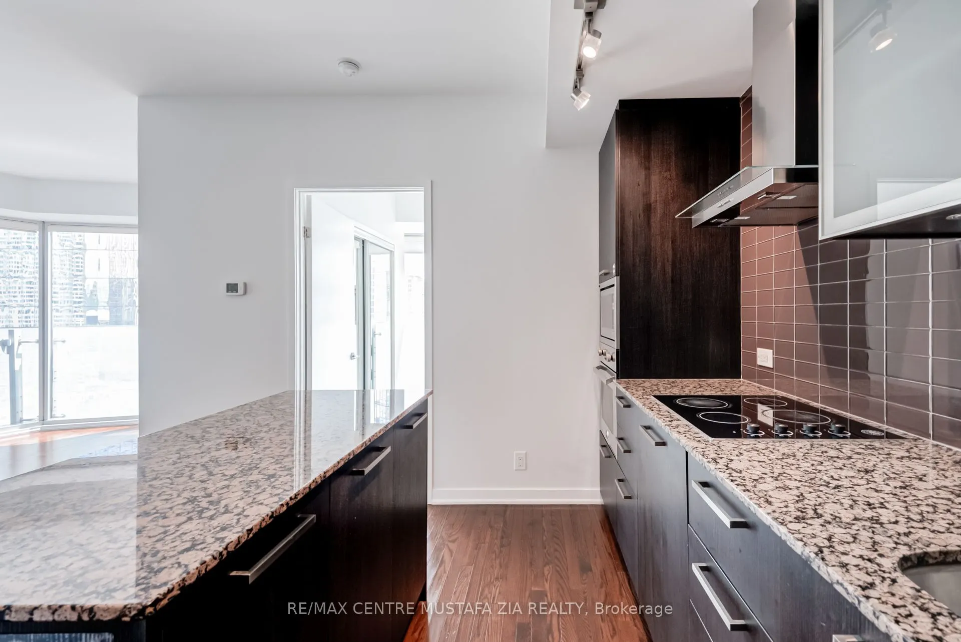 14 York Street, #2402