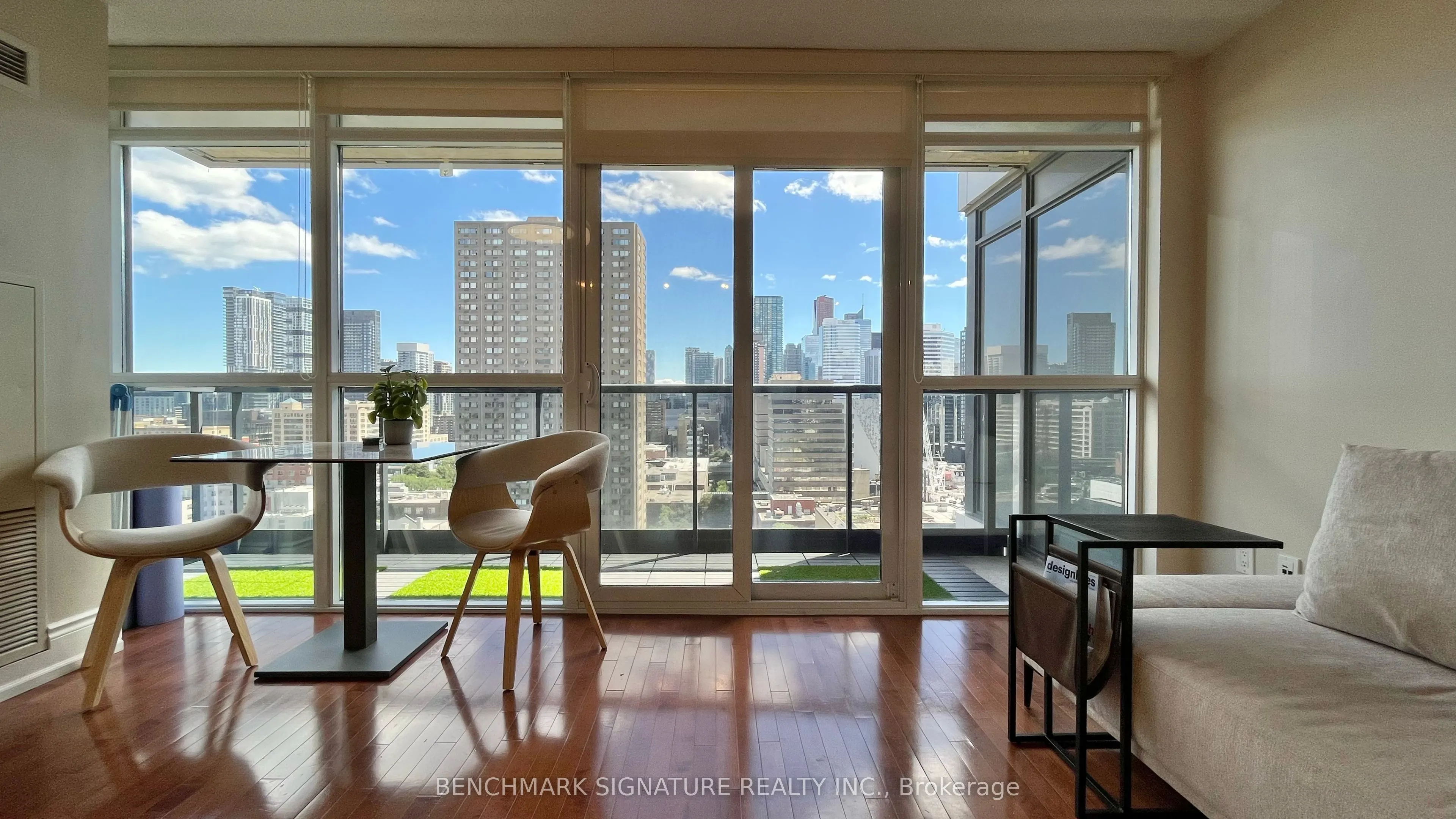 25 Carlton Street, #1702